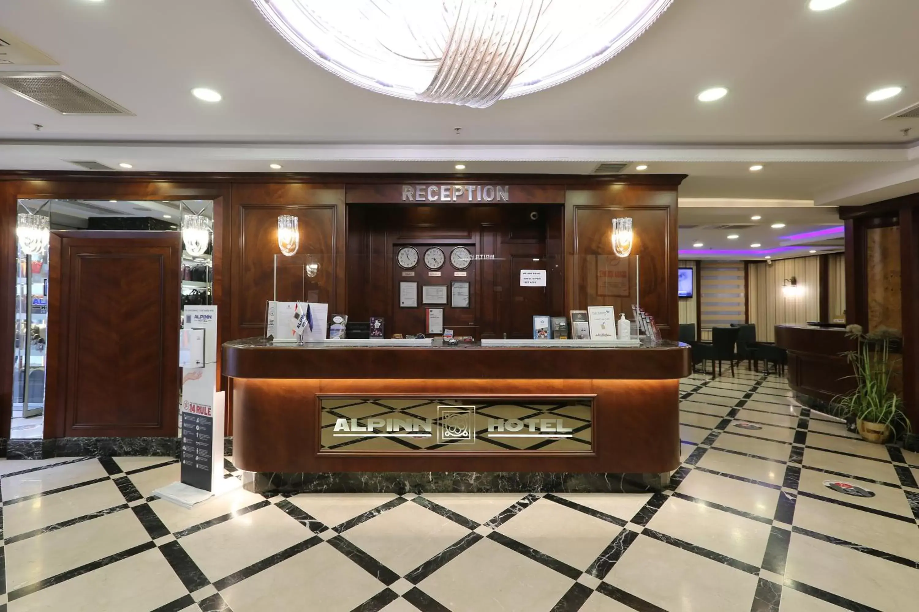 Property building, Lobby/Reception in Alpinn Hotel Istanbul