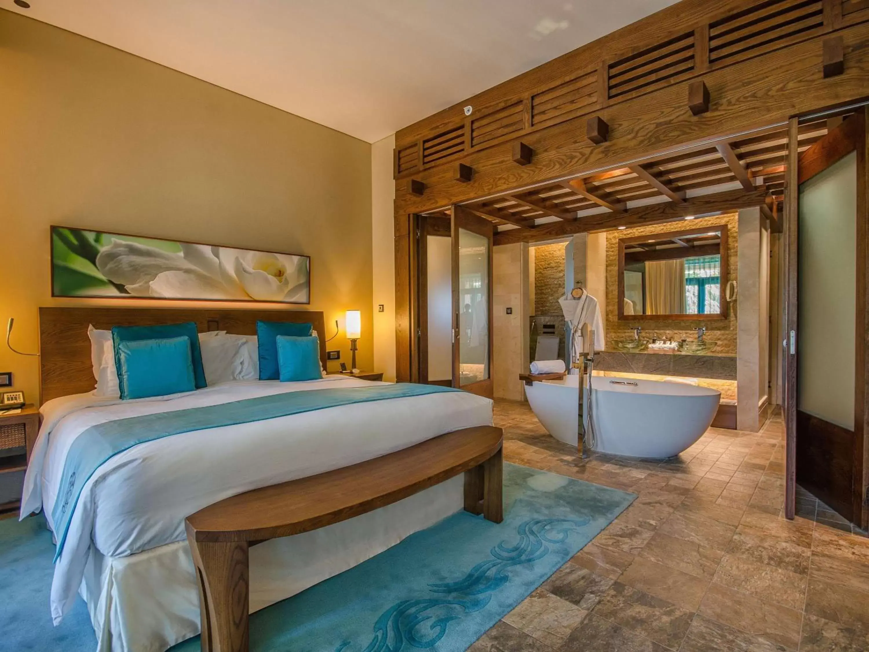 Bathroom, Bed in Sofitel Dubai The Palm Resort & Spa