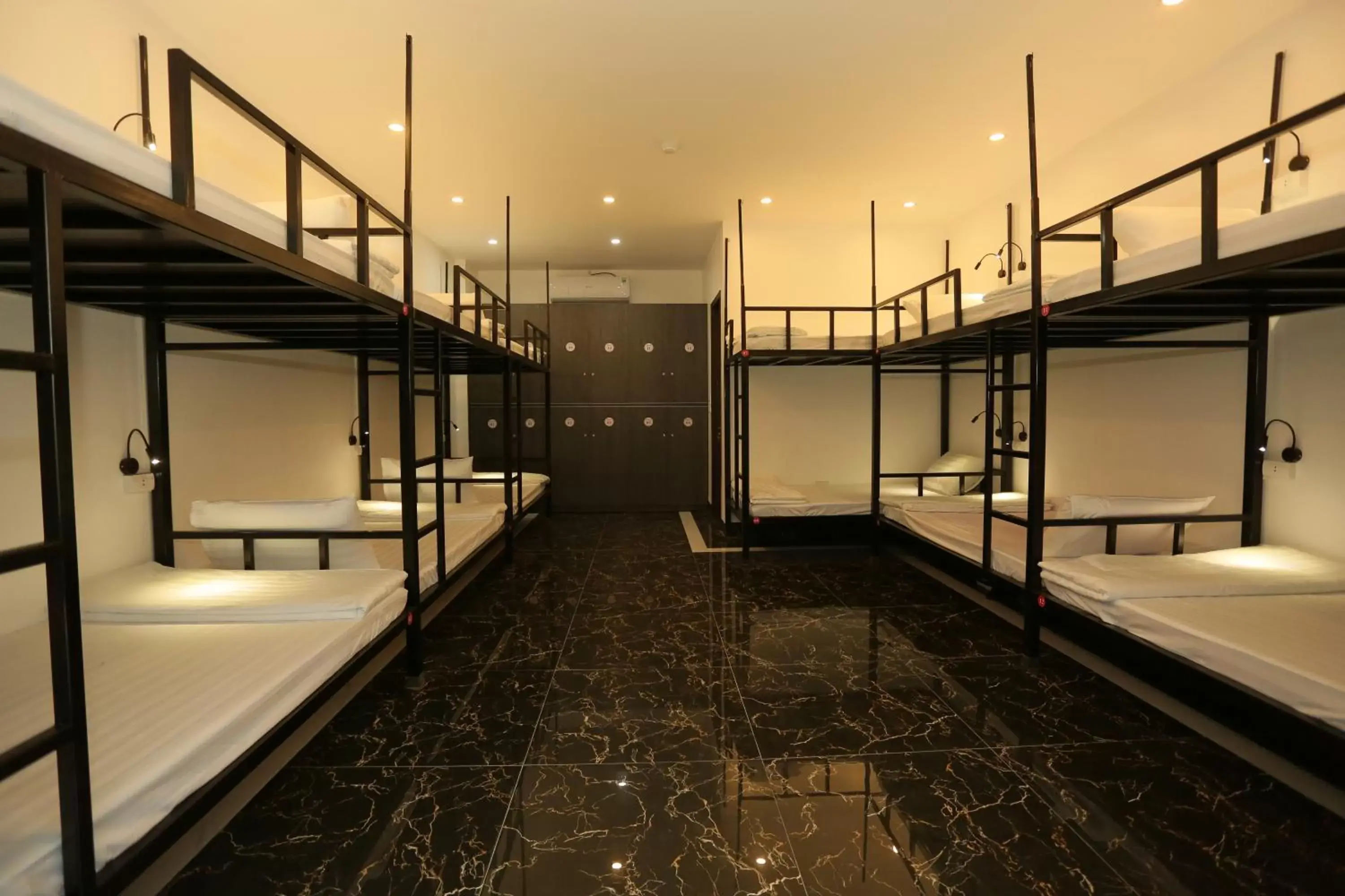 Bed in 8-Bed Mixed Dormitory Room in Ninh Bình Premier hotel Bed in 8-Bed Mixed Dormitory Room in Ninh Bình Premier hotel