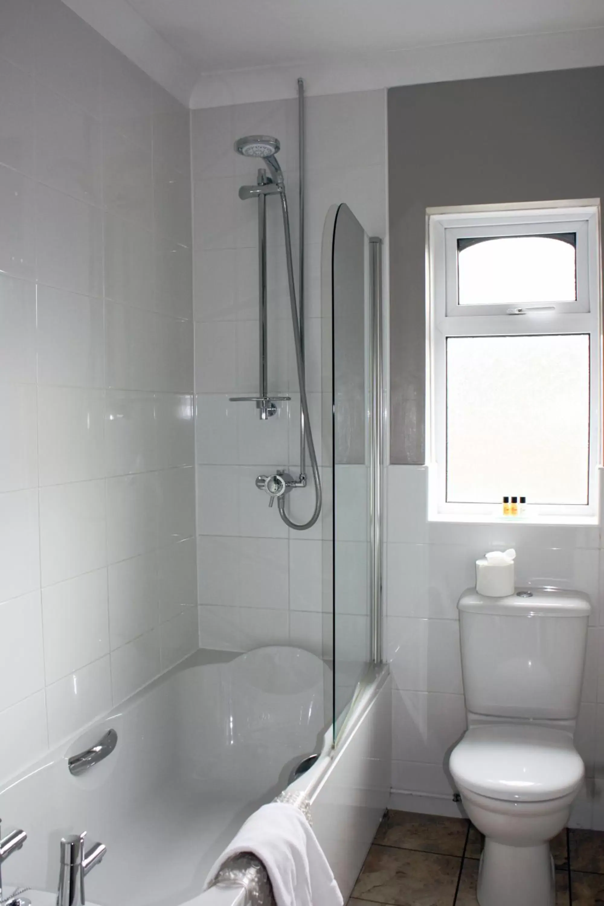 Shower, Bathroom in Brackenborough Hotel