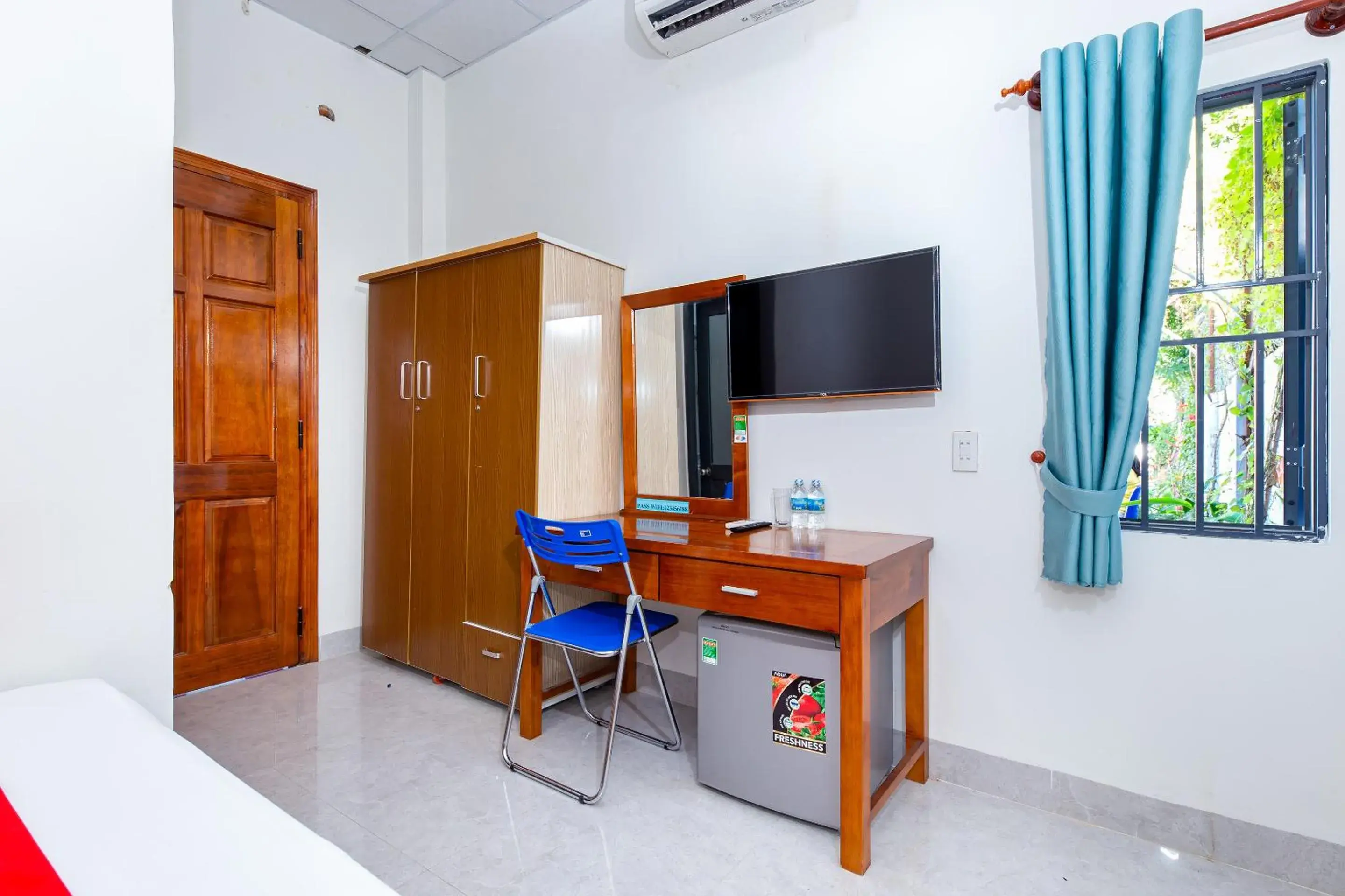 TV and multimedia, TV/Entertainment Center in OYO 745 Minh Duc Guest House