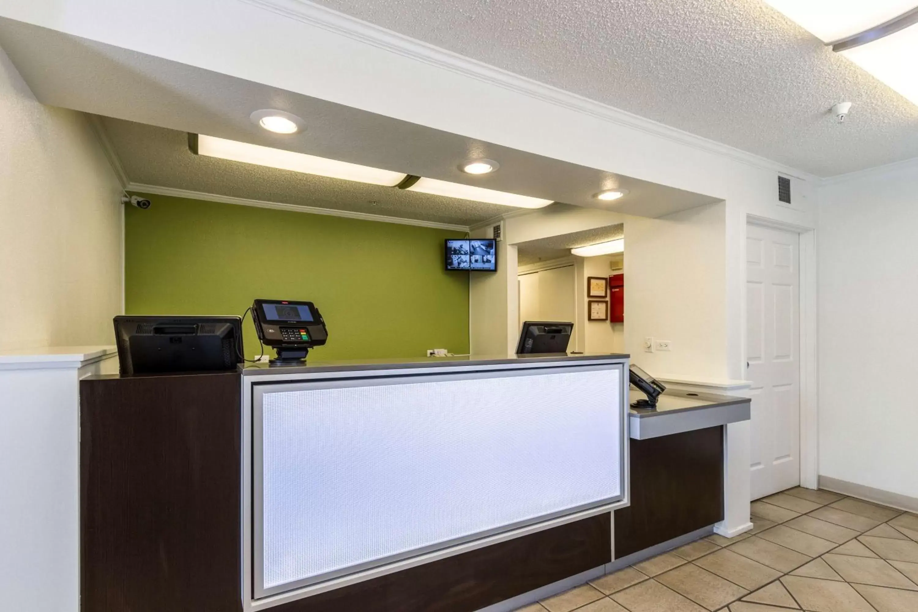 Lobby or reception in Studio 6-Tempe, AZ Lobby or reception in Studio 6-Tempe, AZ