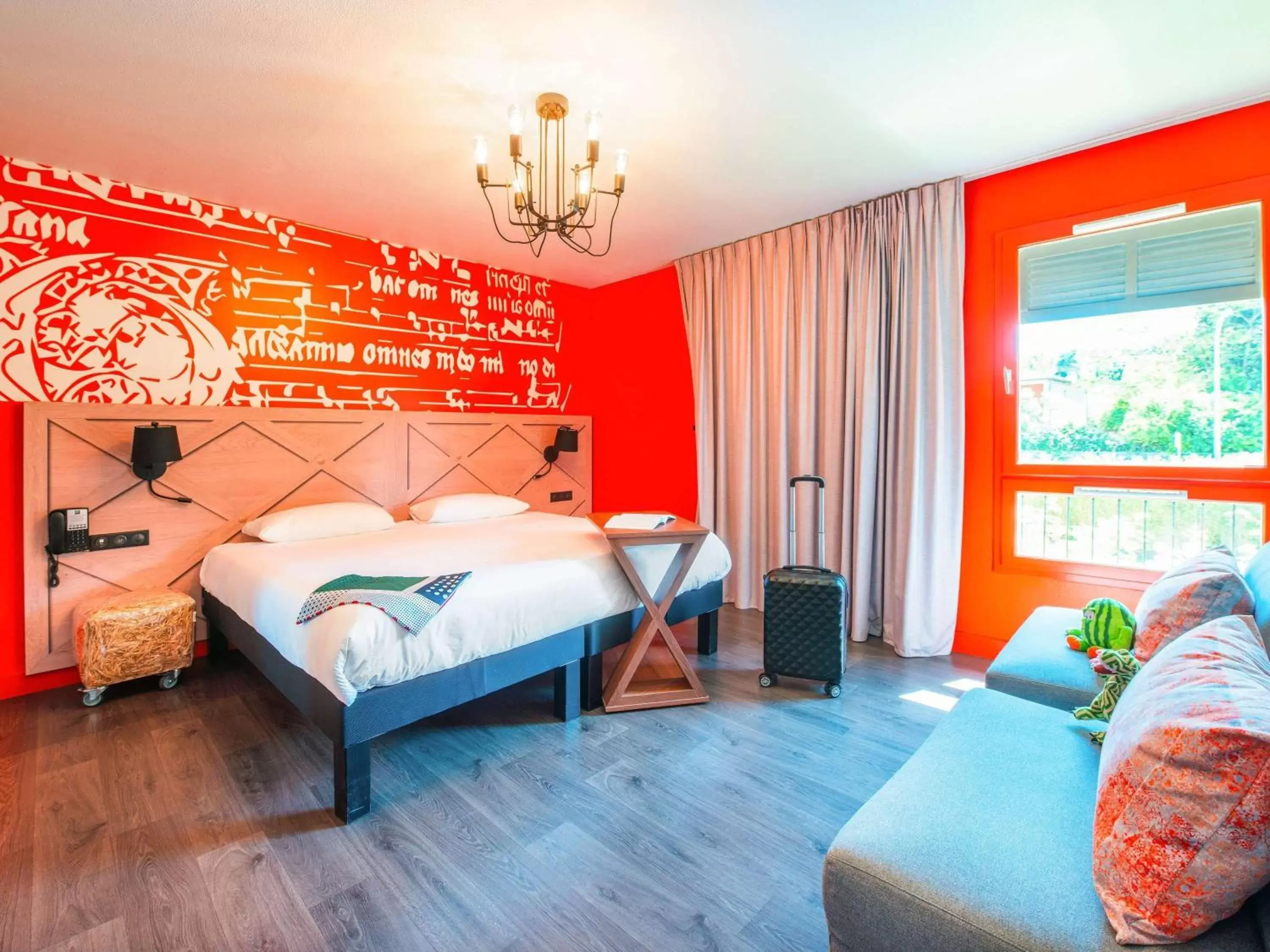 Bedroom, Bed in ibis Styles Carcassonne La Cité