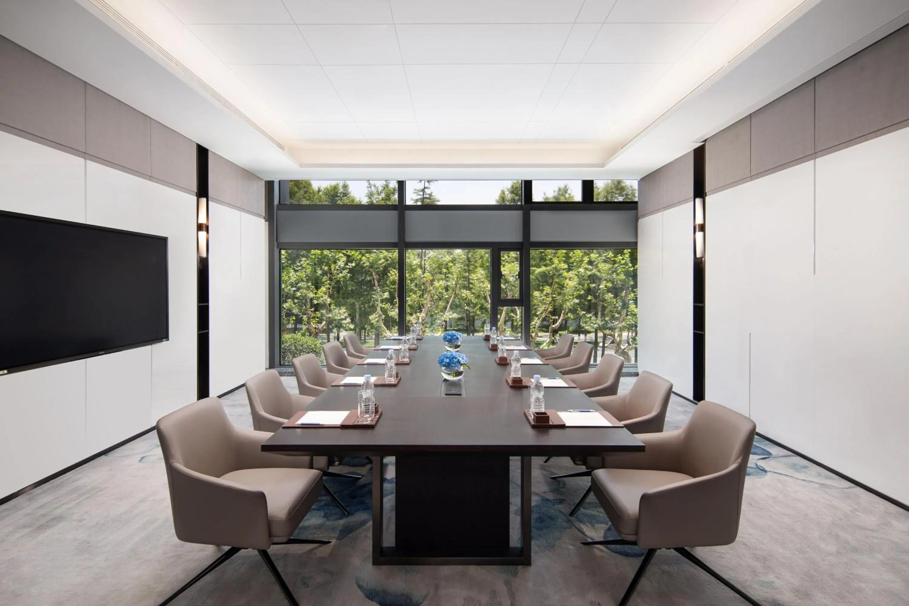 Meeting/conference room in Four Points by Sheraton Shanghai Jiading
