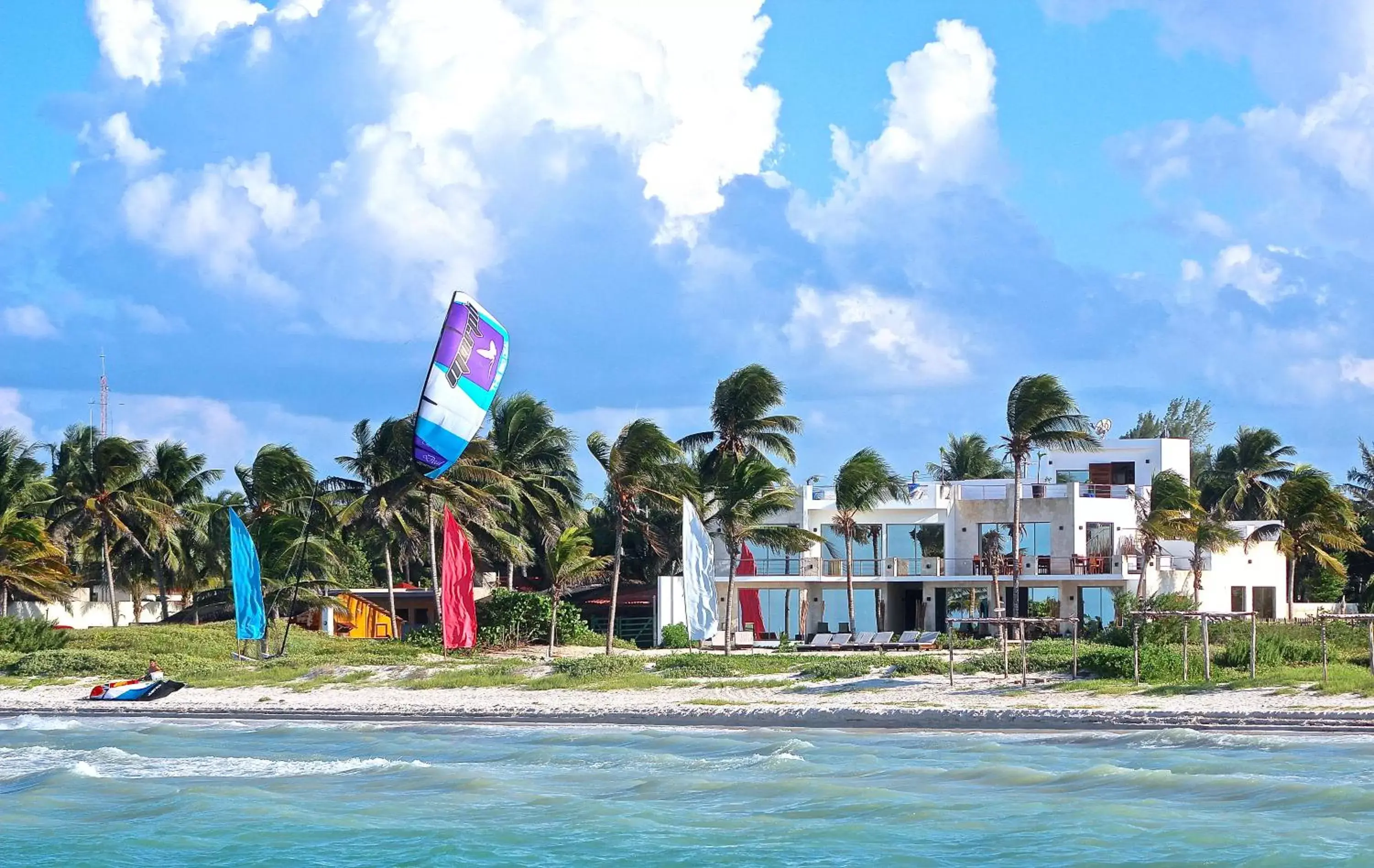 Property building, Beach in Hotel La Casa Cielo