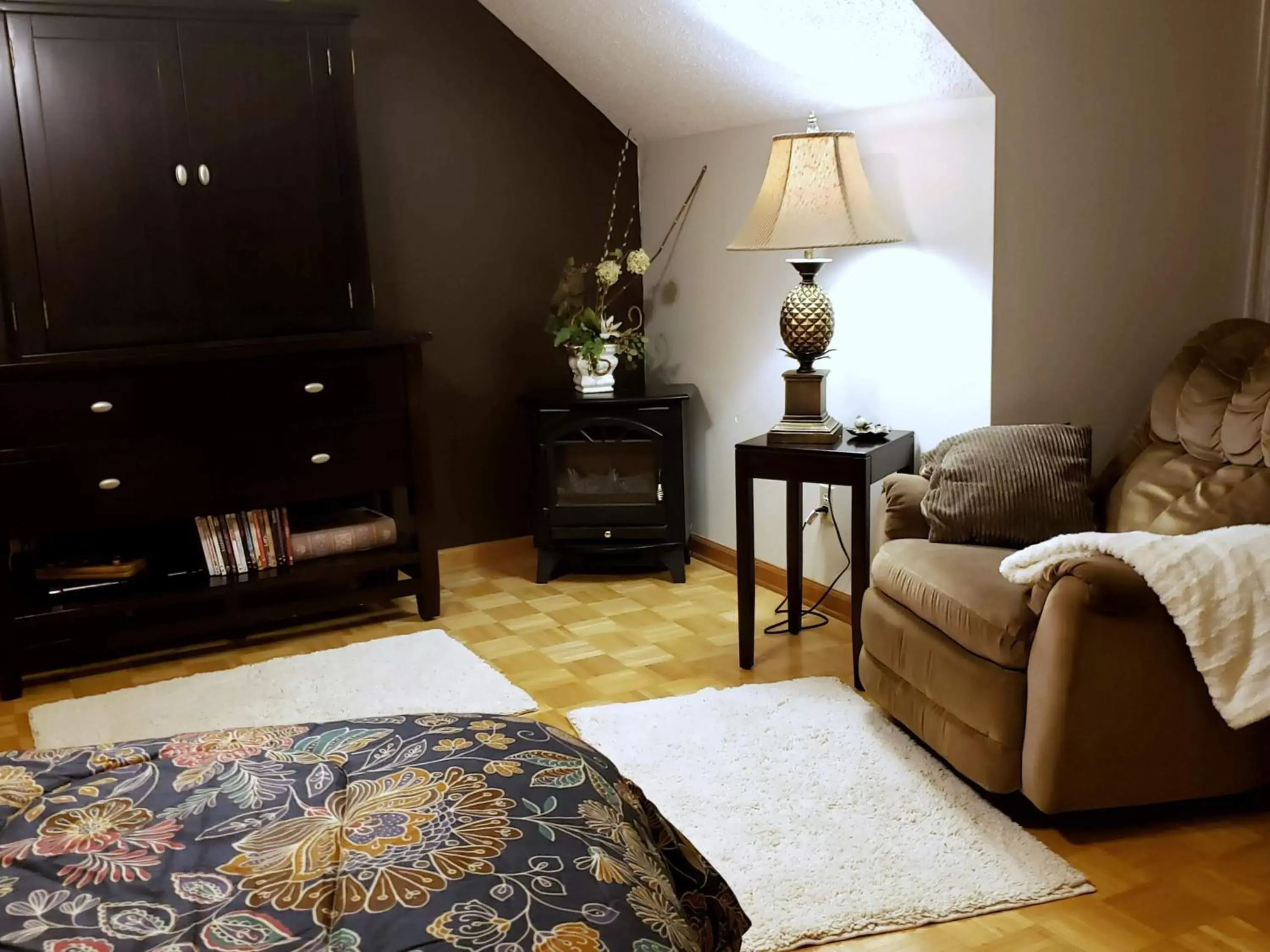 Seating Area in Blue Ridge Manor Bed and Breakfast