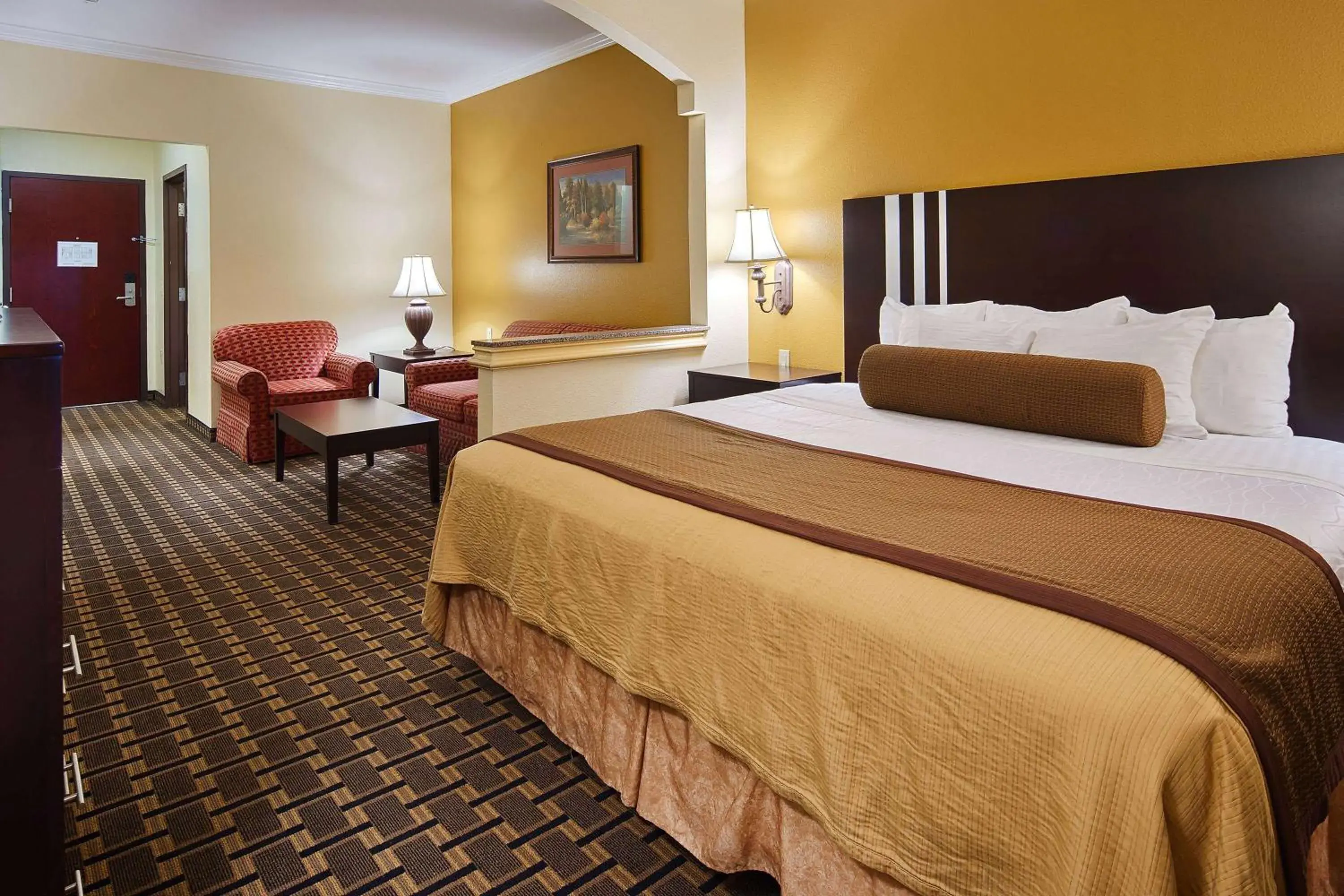Photo of the whole room, Bed in Days Inn & Suites by Wyndham Sam Houston Tollway