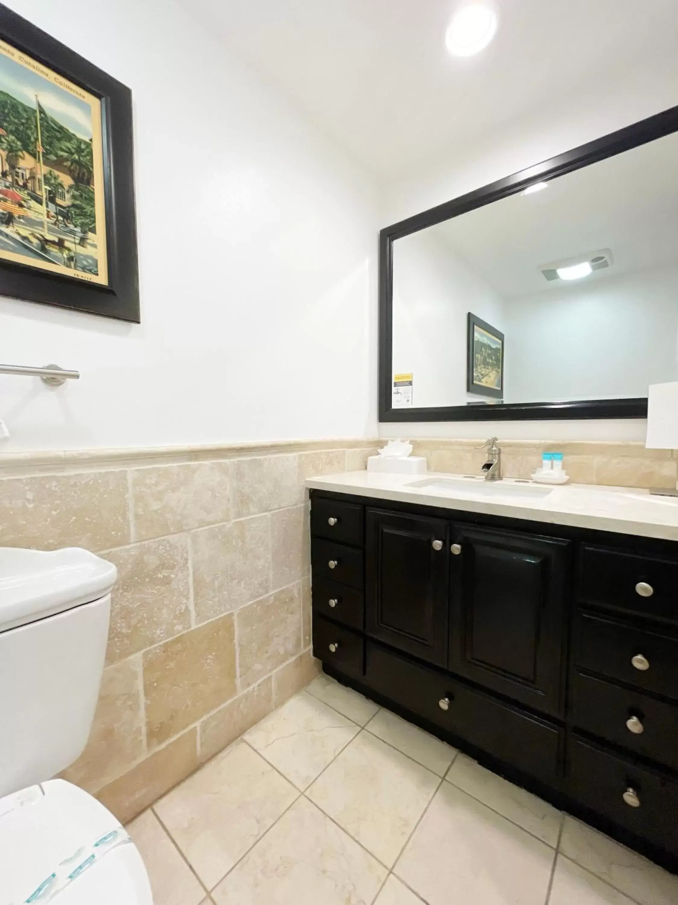 Bathroom in Catalina Courtyard Suites