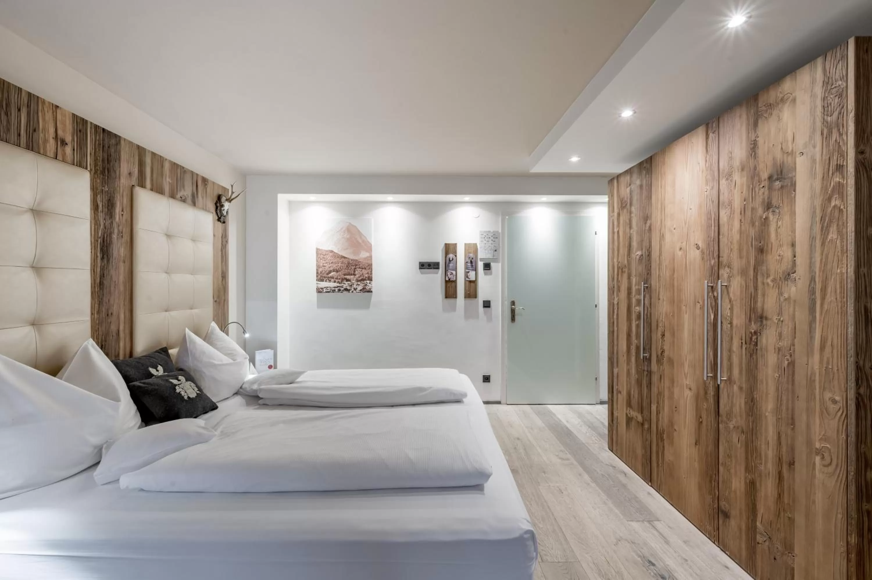 Photo of the whole room, Bed in Natur & Spa Hotel Lärchenhof