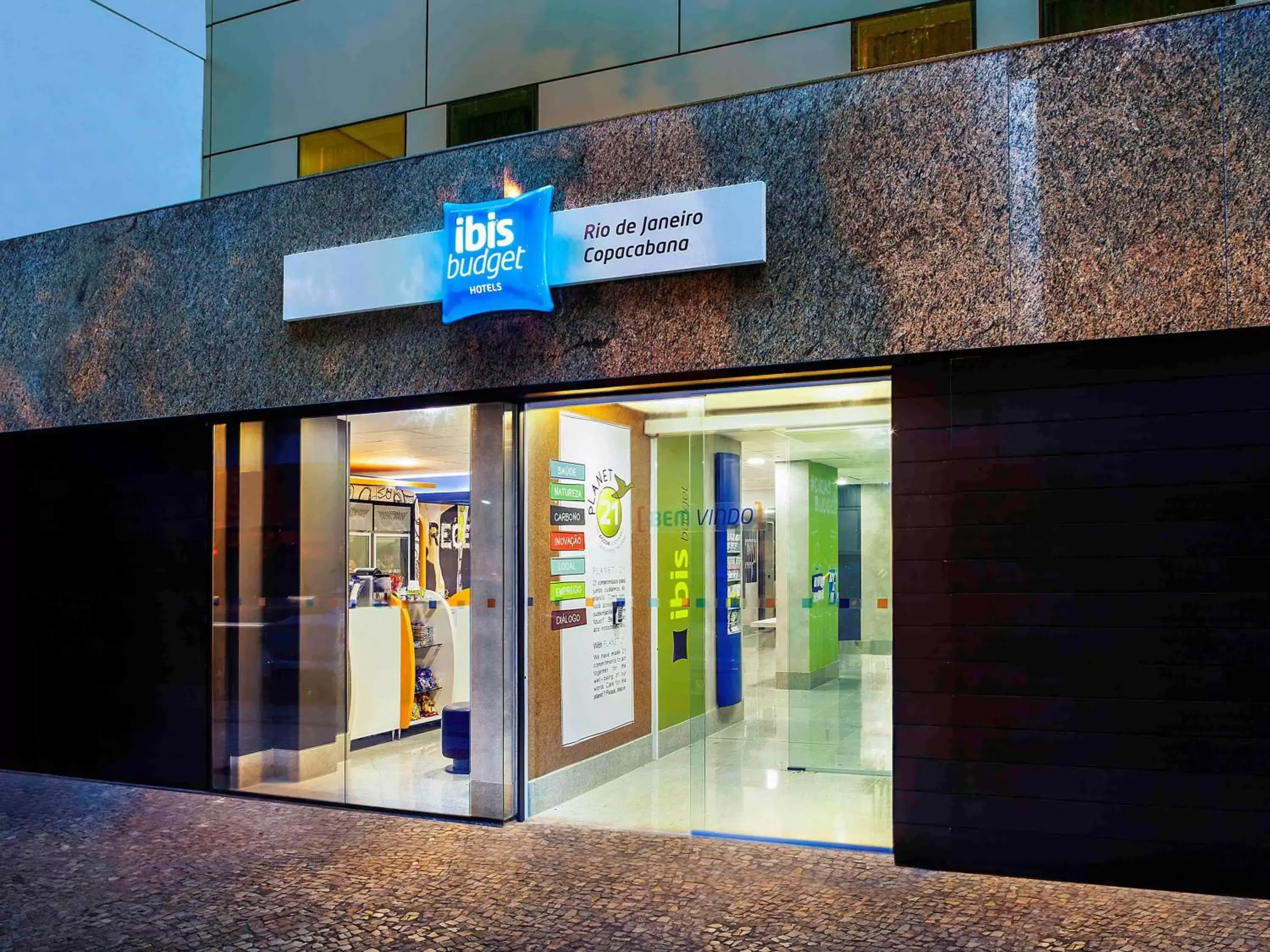 Property building in ibis budget RJ Copacabana