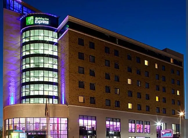 Holiday Inn Express London - Newbury Park, an IHG Hotel