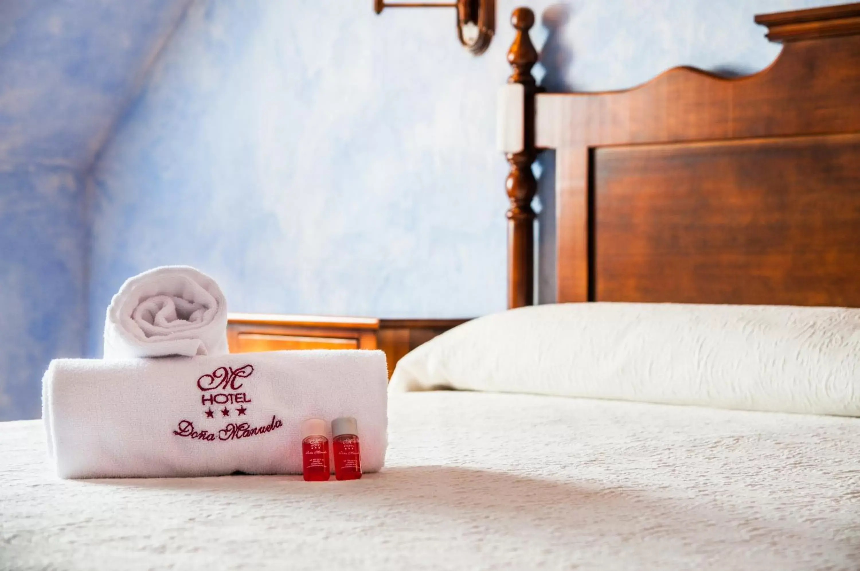 Decorative detail, Bed in Hotel Doña Manuela