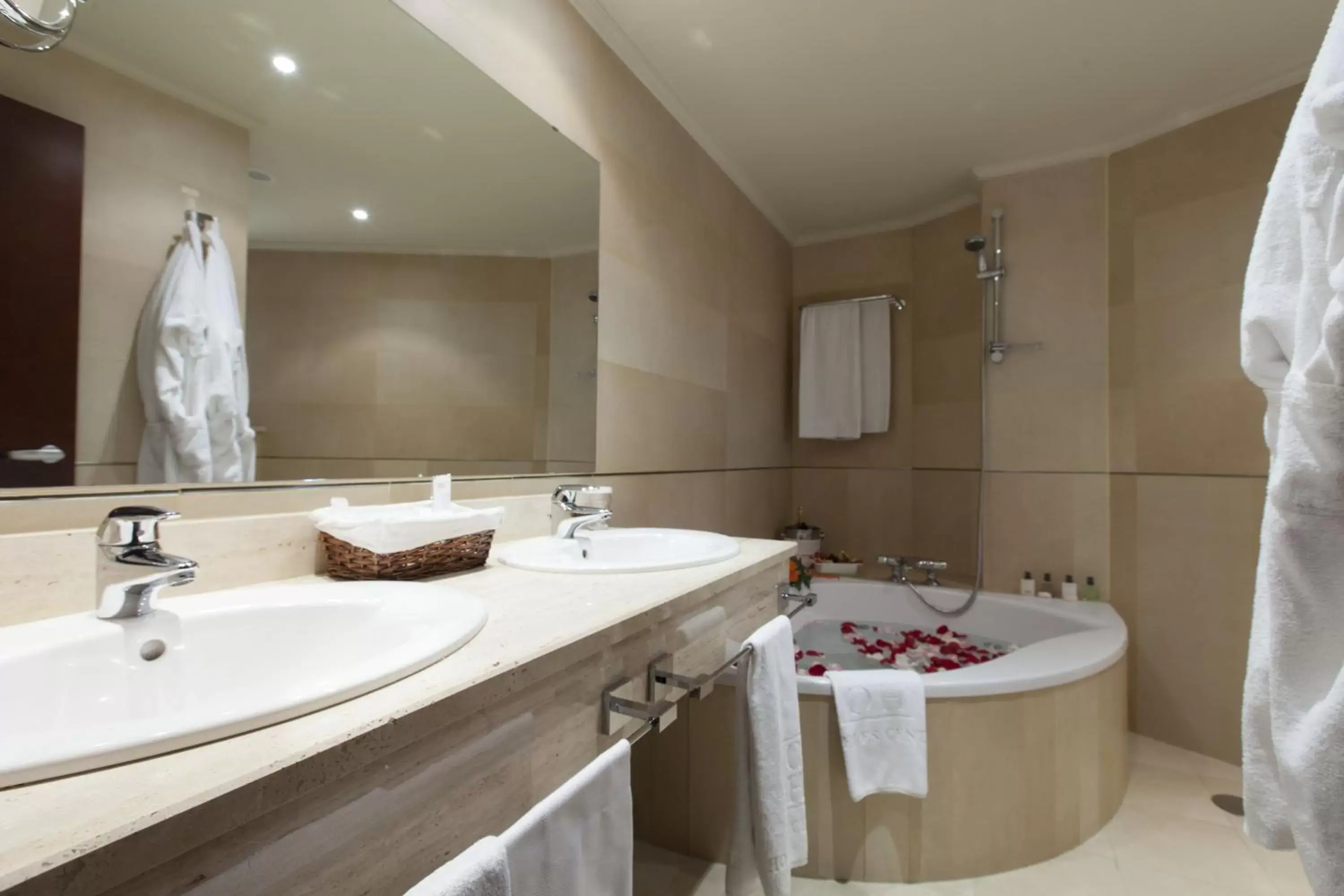 Bathroom in Hotel Badajoz Center