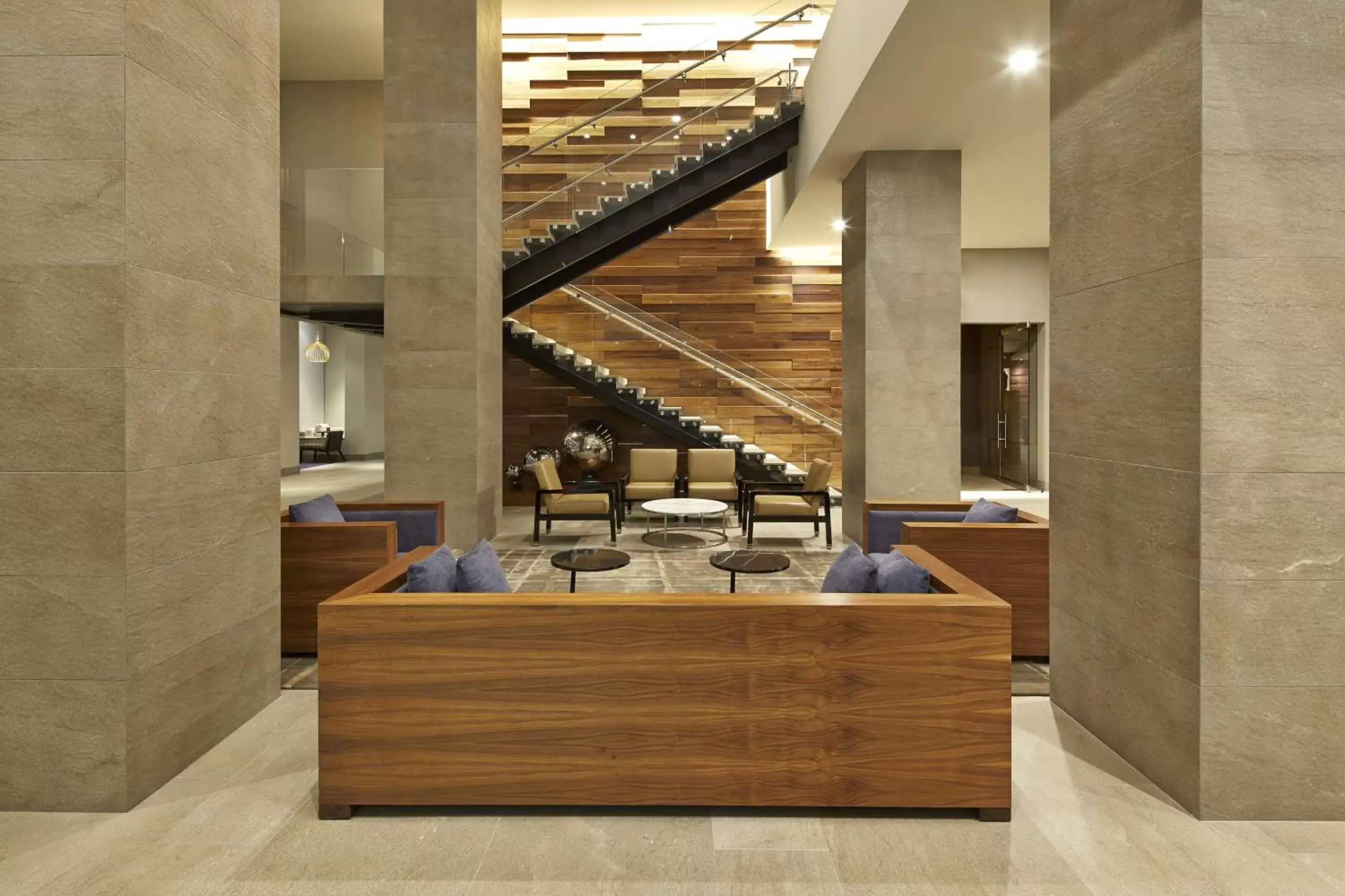 Lobby or reception, Restaurant/Places to Eat in Hilton San Diego Mission Valley