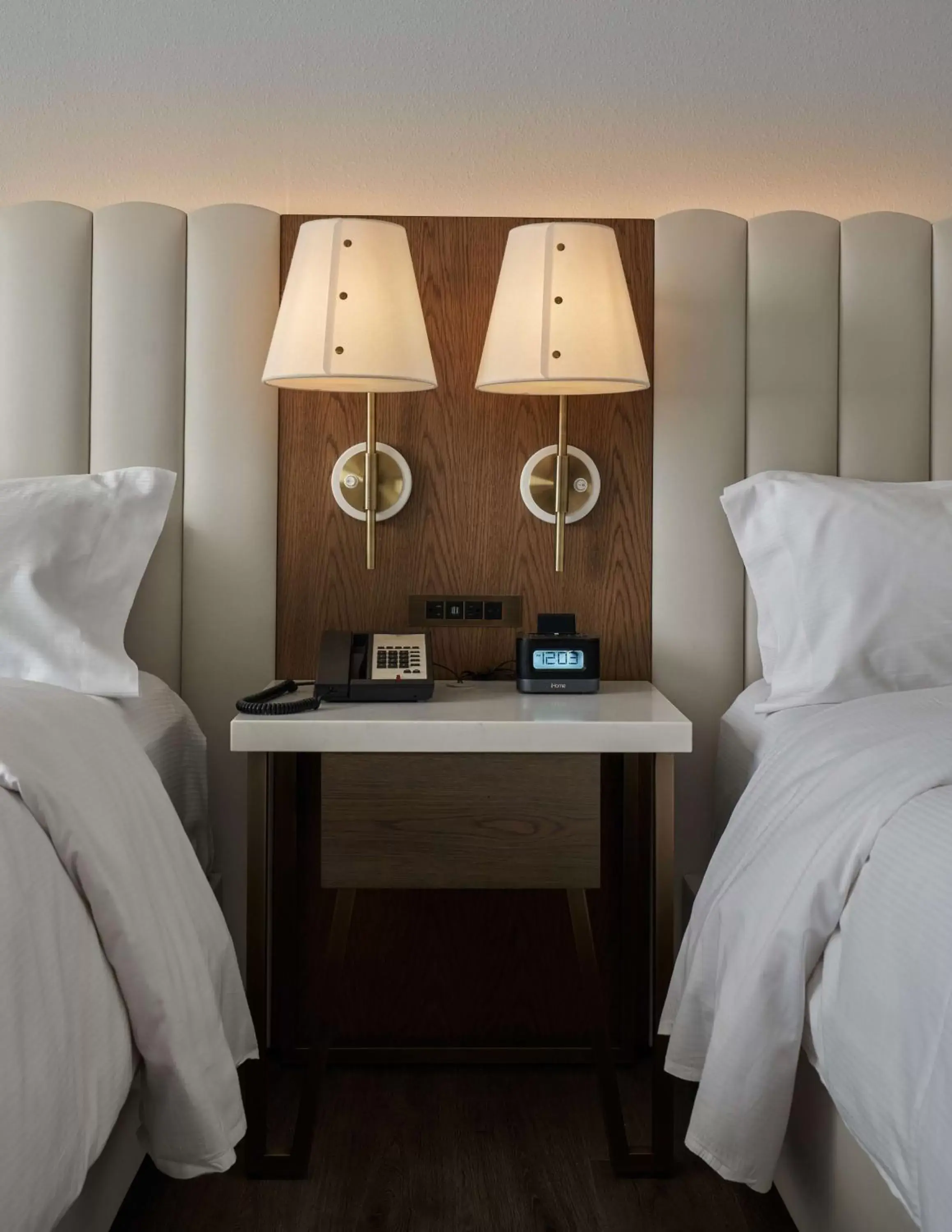 Bedroom, Bed in DoubleTree by Hilton Hotel Dallas - Love Field