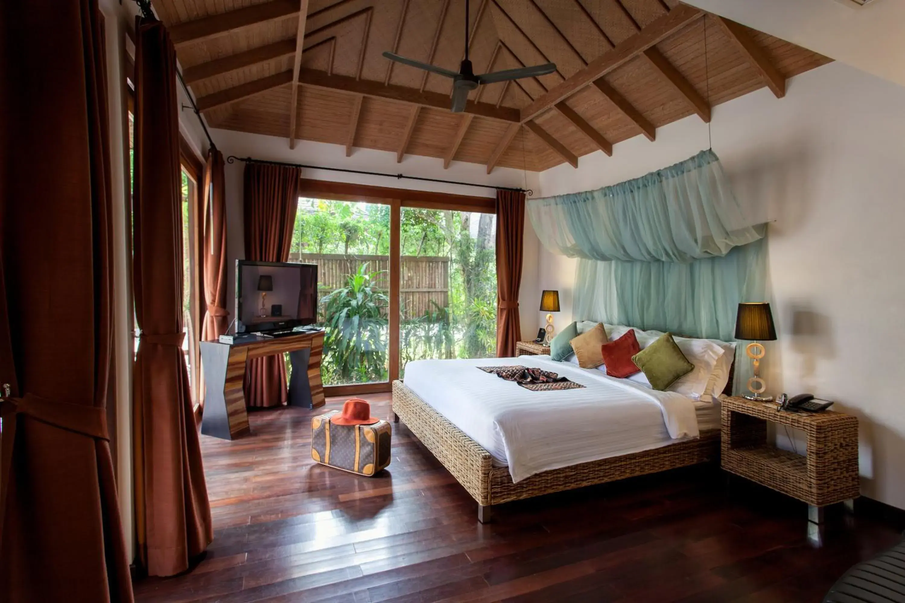 Bed in Tango Luxe Beach Villa, Koh Samui - SHA Extra Plus