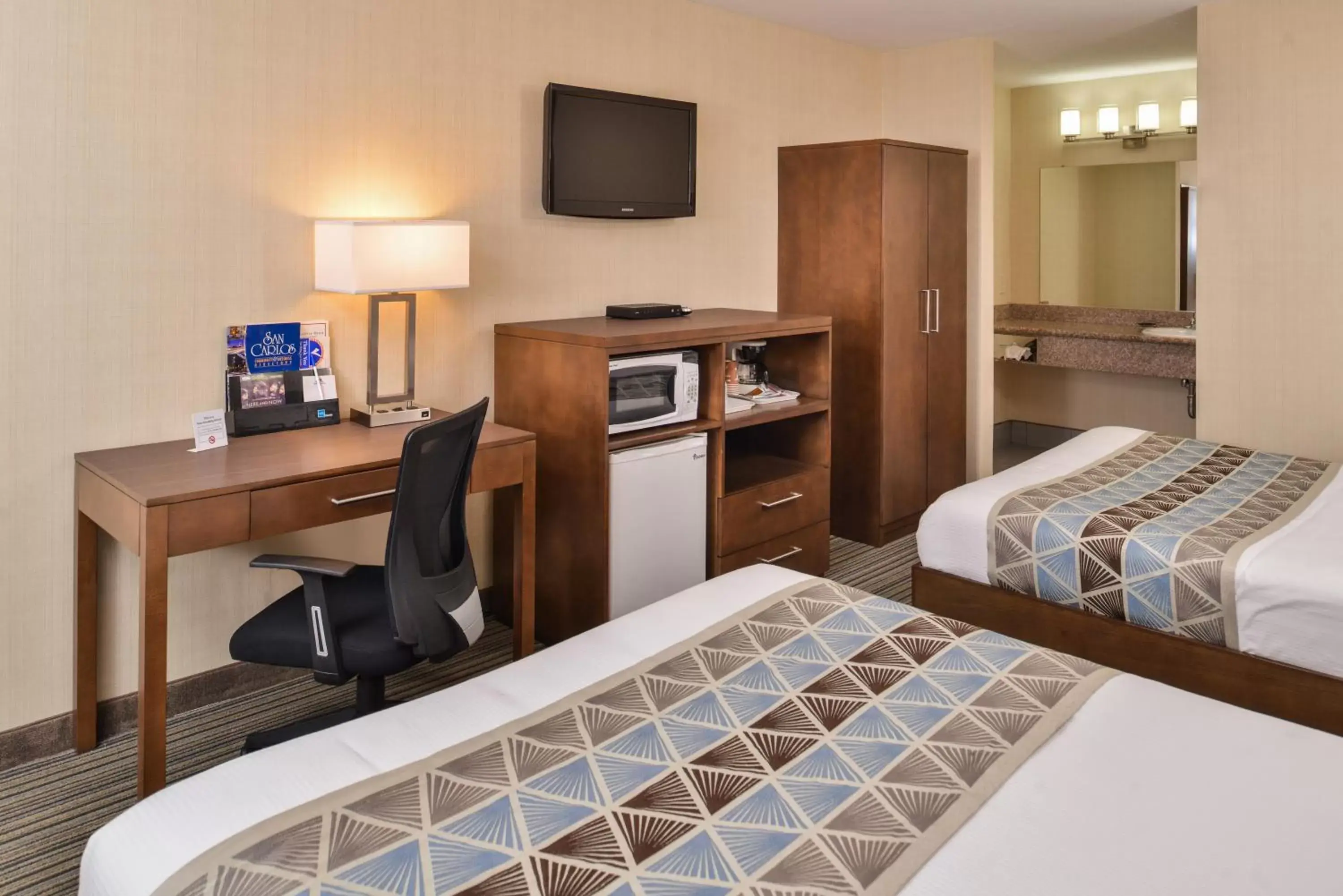 Bedroom, Bed in Good Living Inn Bedroom, Bed in Good Living Inn