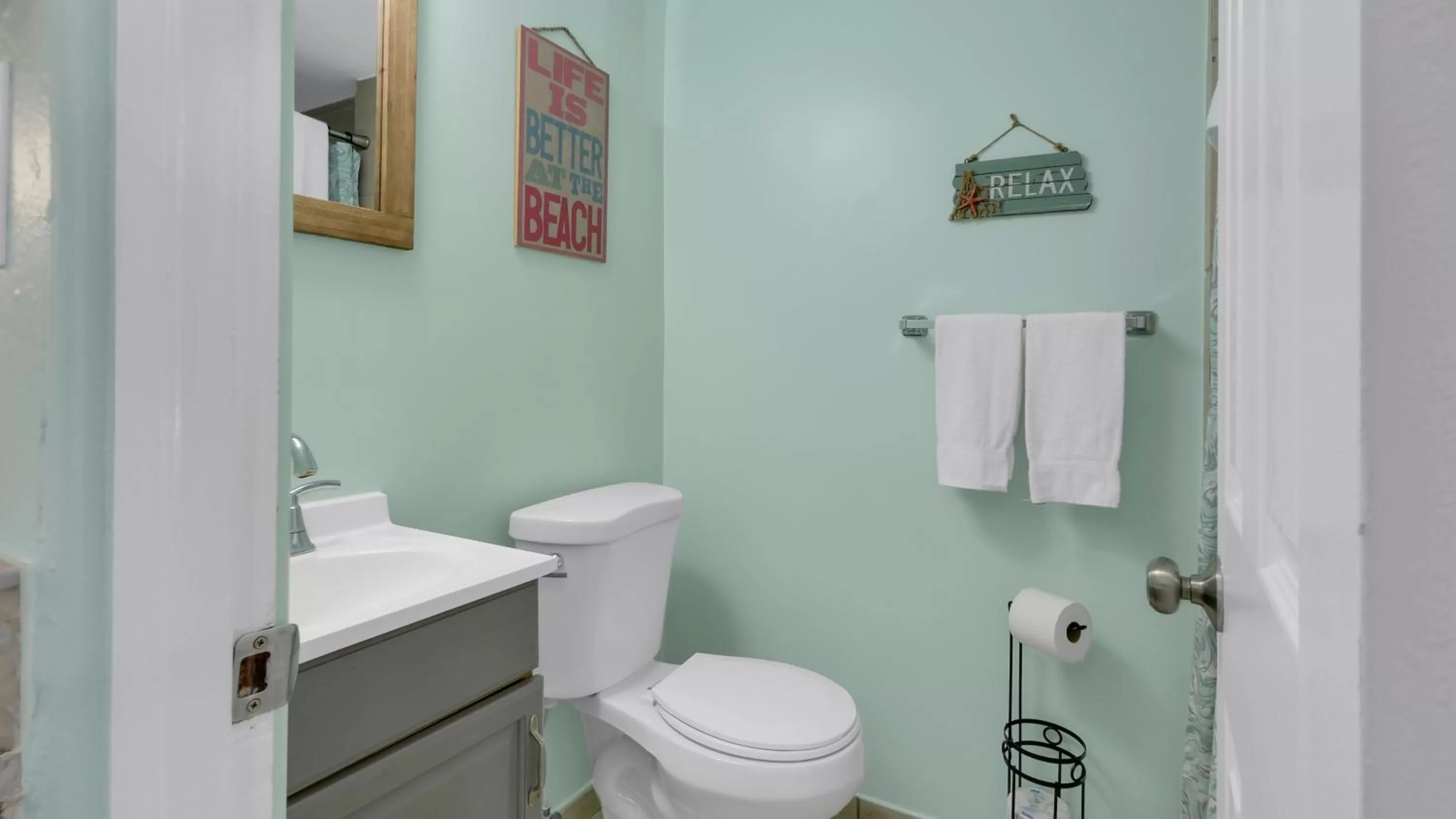 Bathroom in The Beach House - Treasure Island