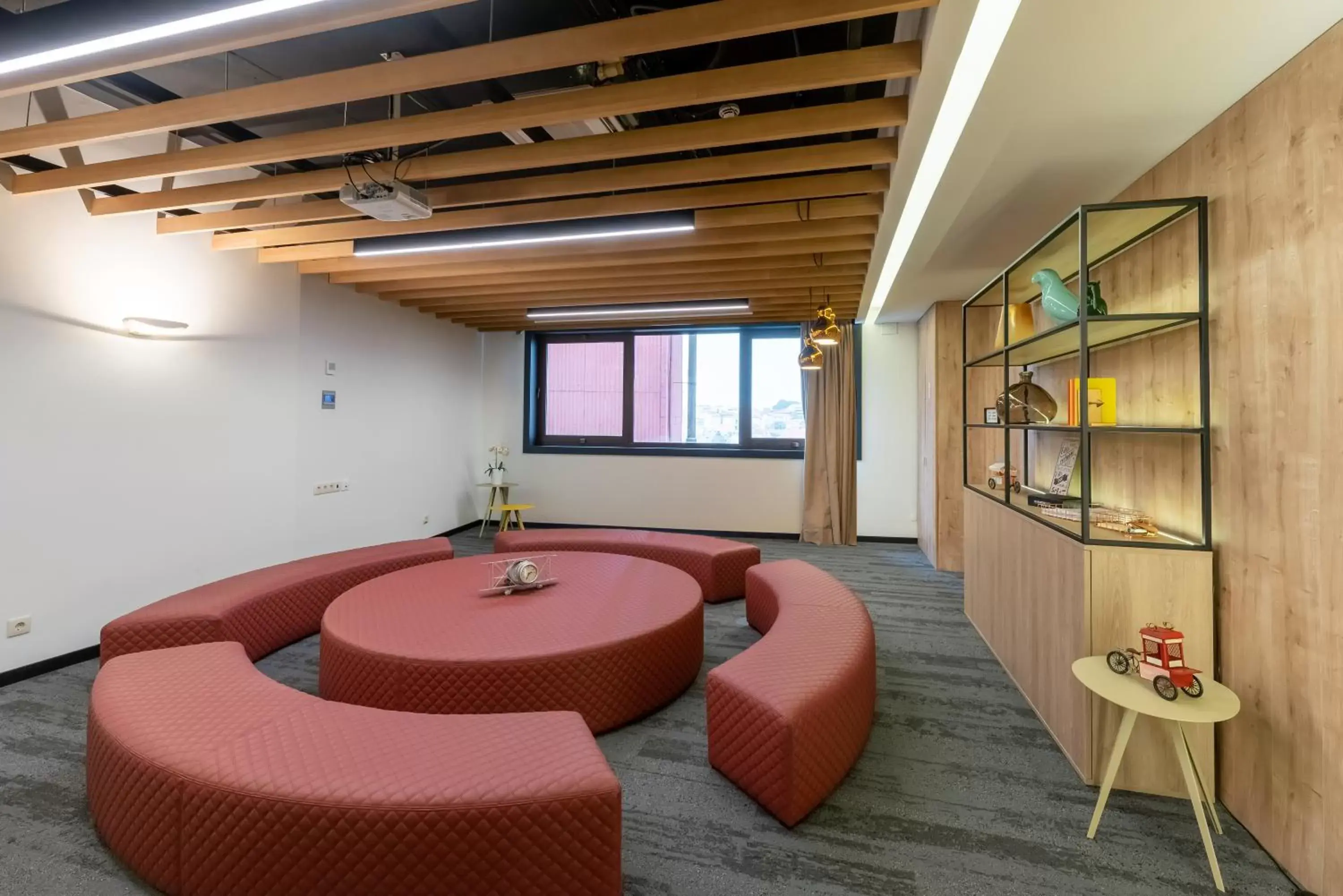 Meeting/conference room, Seating Area in Mercure Porto Centro Santa Catarina