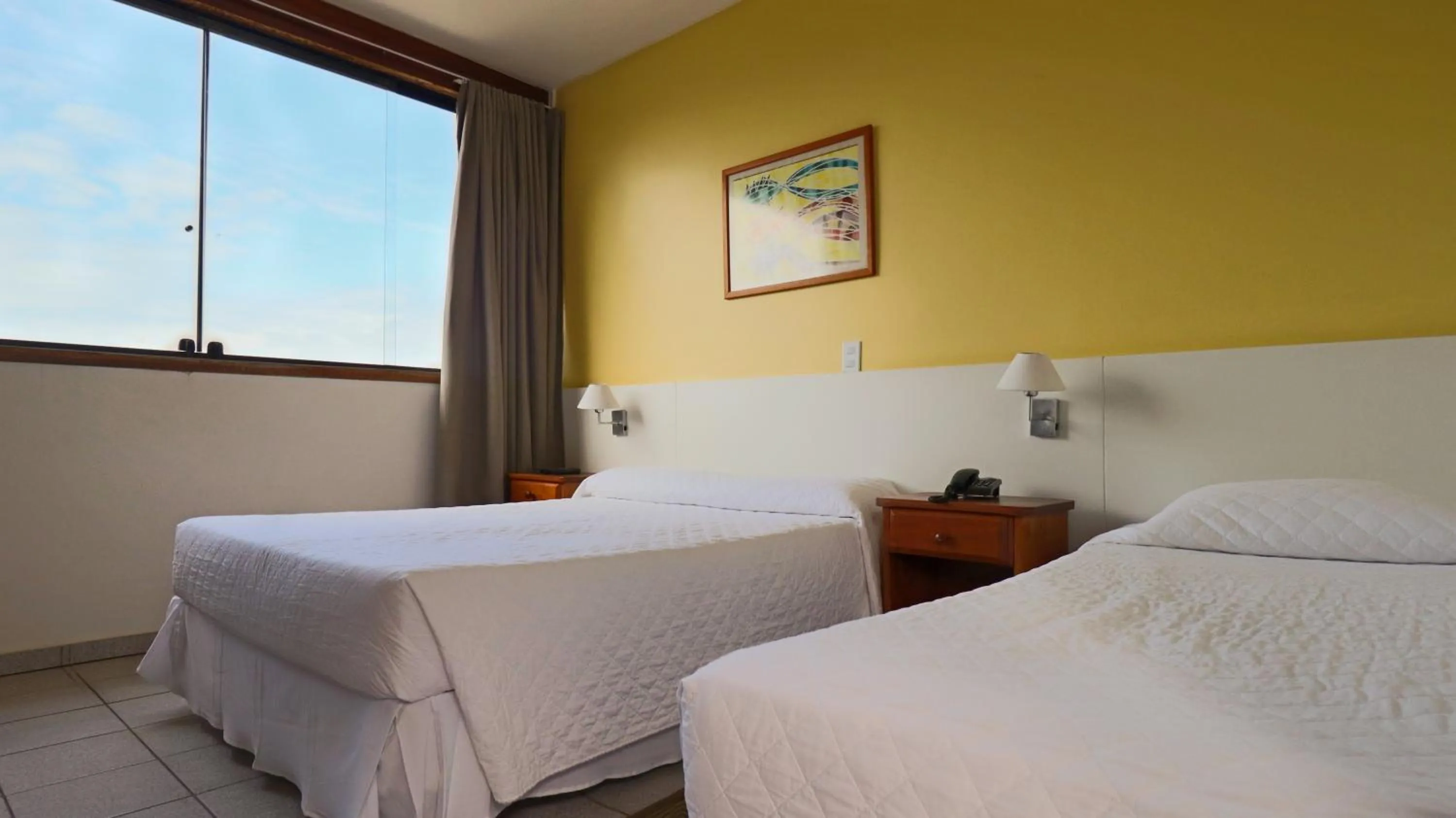 Photo of the whole room, Bed in Hotel Coquille