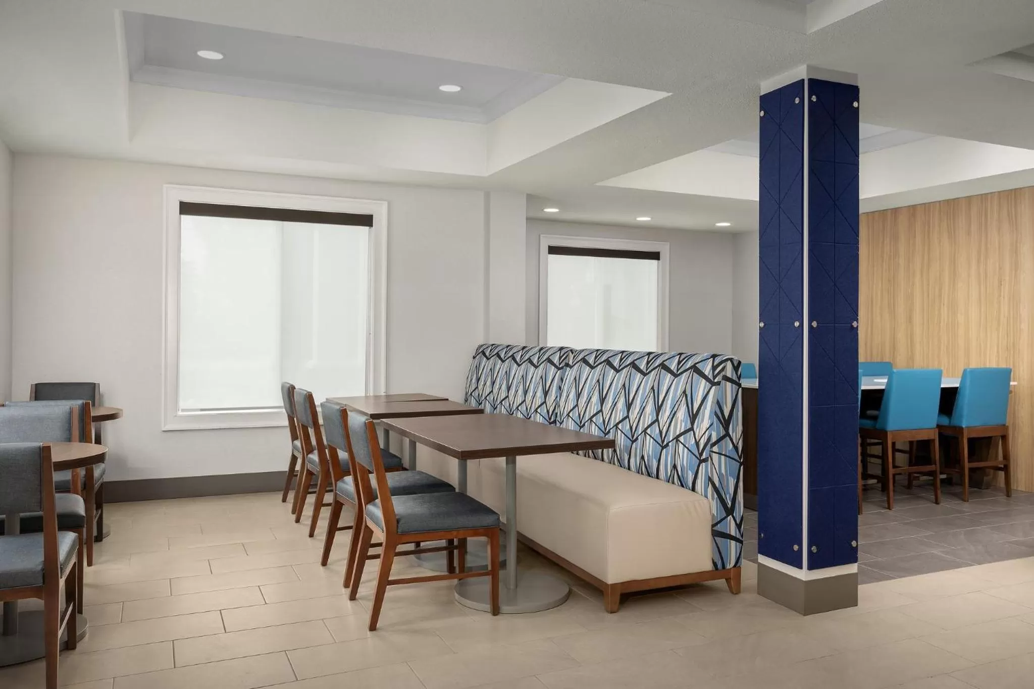 Restaurant/places to eat in Holiday Inn Express & Suites Superior by IHG