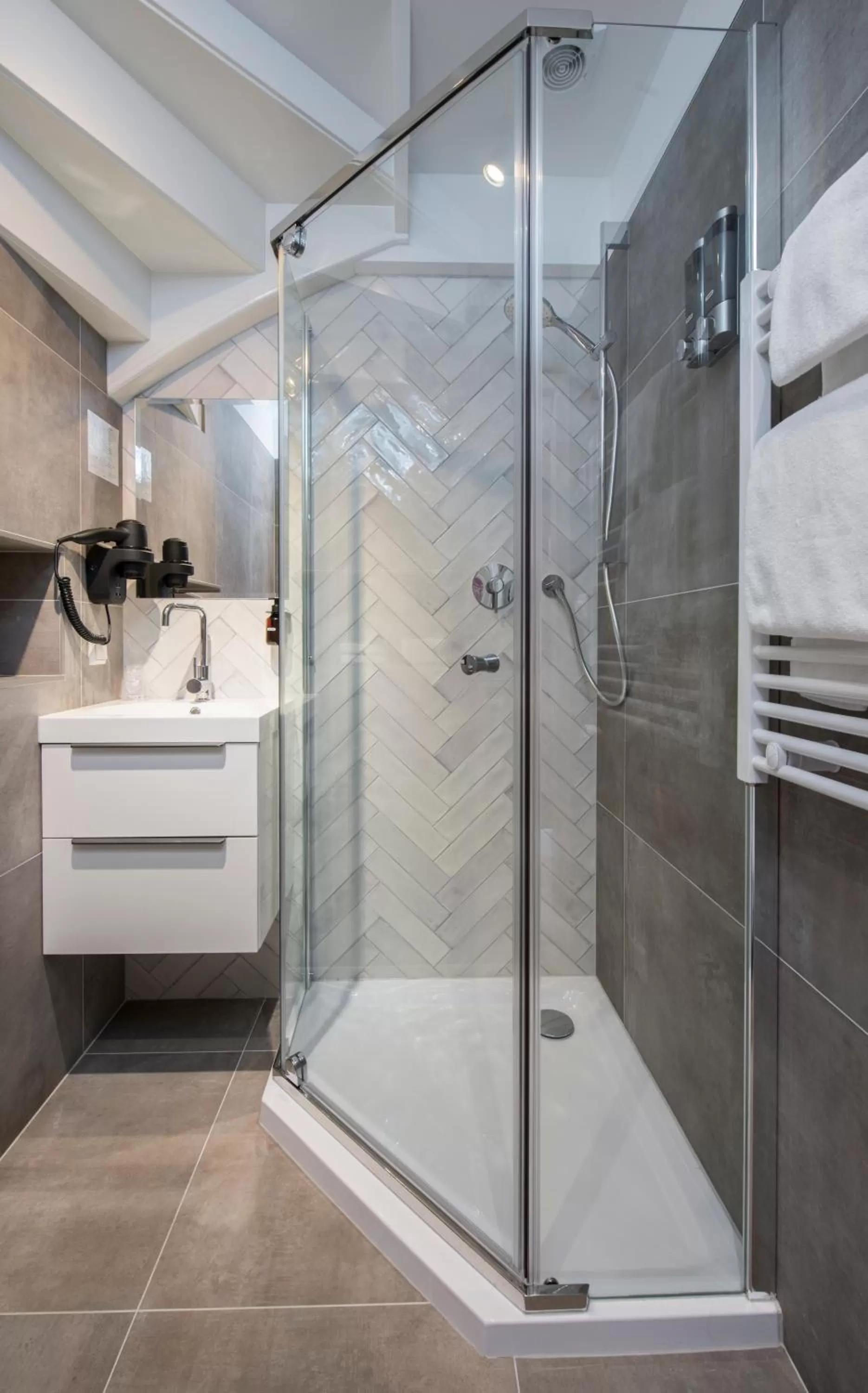 Bathroom in Huys van Leyden