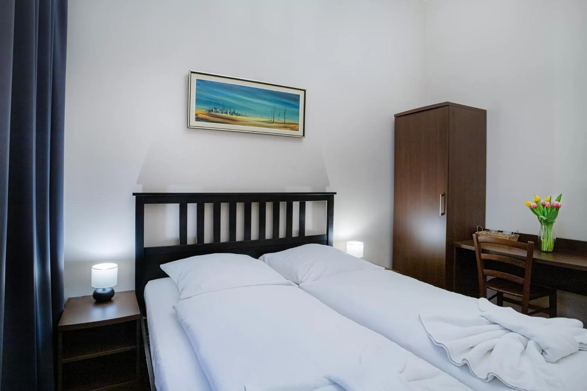 Bed in Hotel BELLEVUE am Kurfürstendamm