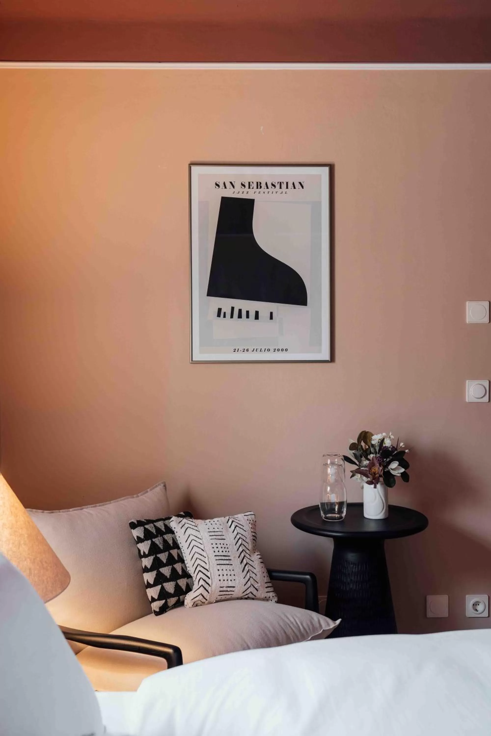 Seating area, Bed in Clemonte Hotel - Your Reception-less Boutique Hideaway