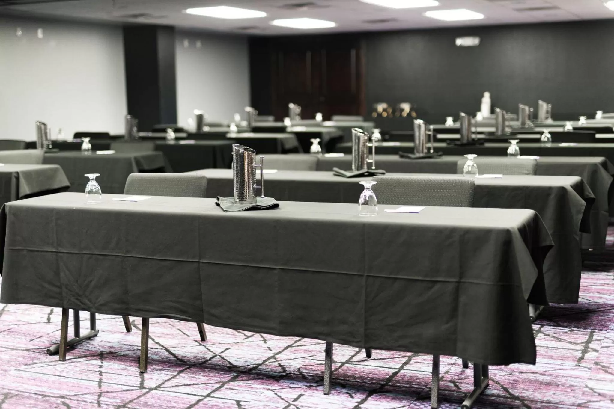 Meeting/conference room in Holiday Inn Resort Deadwood Mountain Grand by IHG