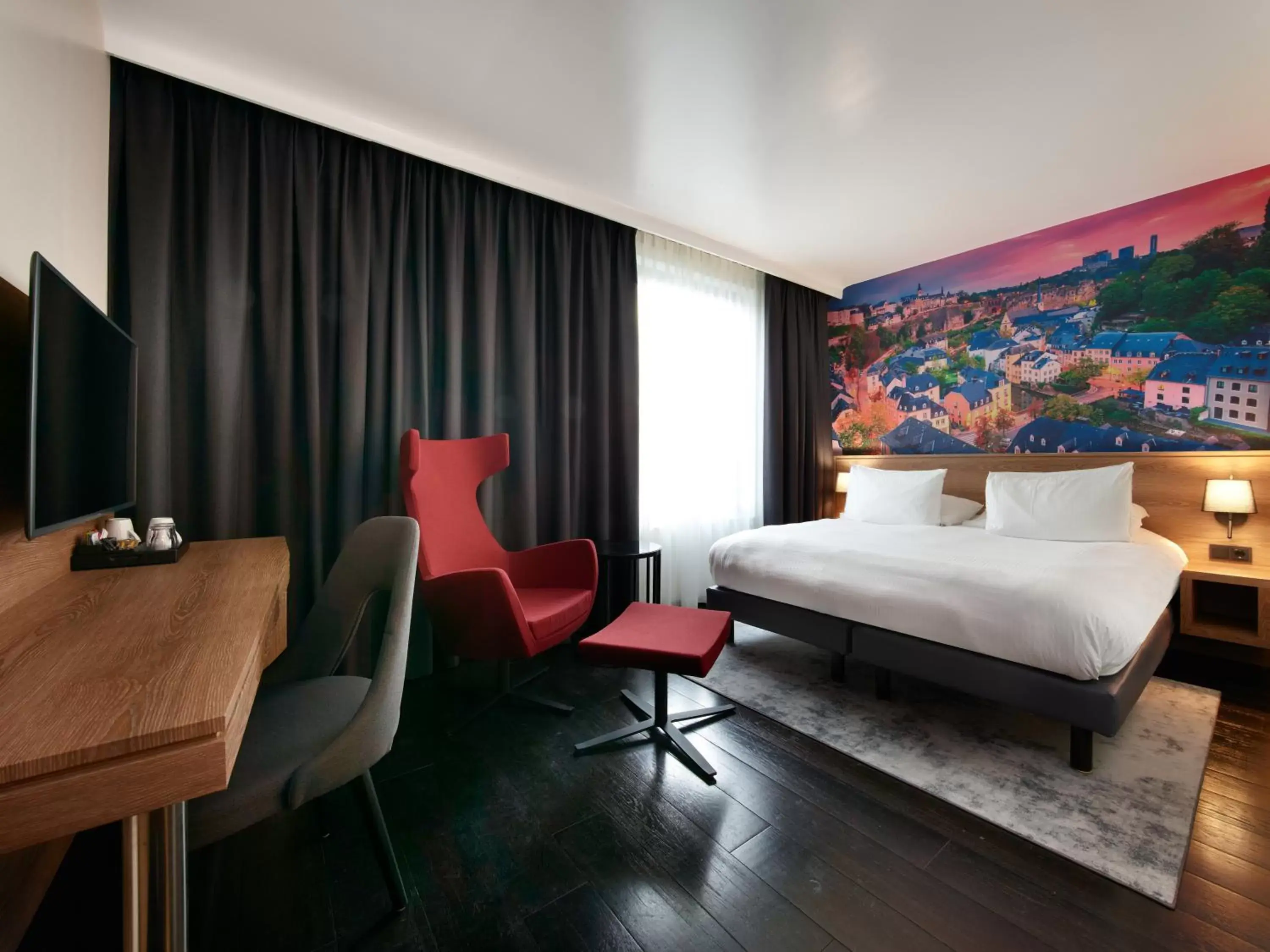 Bedroom, Bed in Park Inn by Radisson Luxembourg City