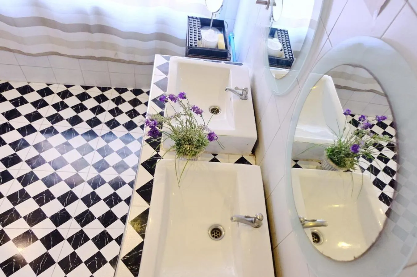 Bathroom in Bangkok Nomad Hostel