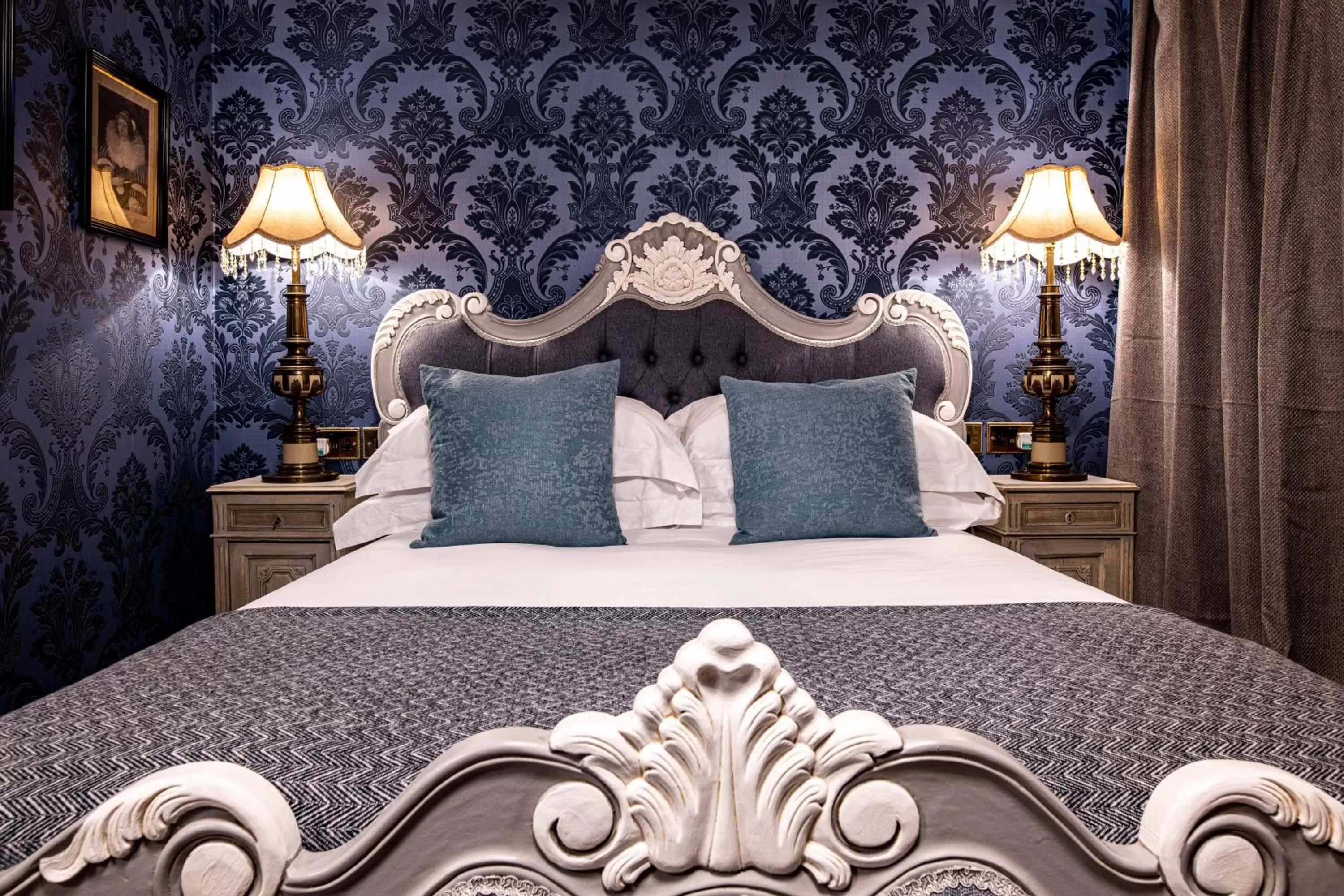 Bedroom, Bed in Melville Castle Hotel