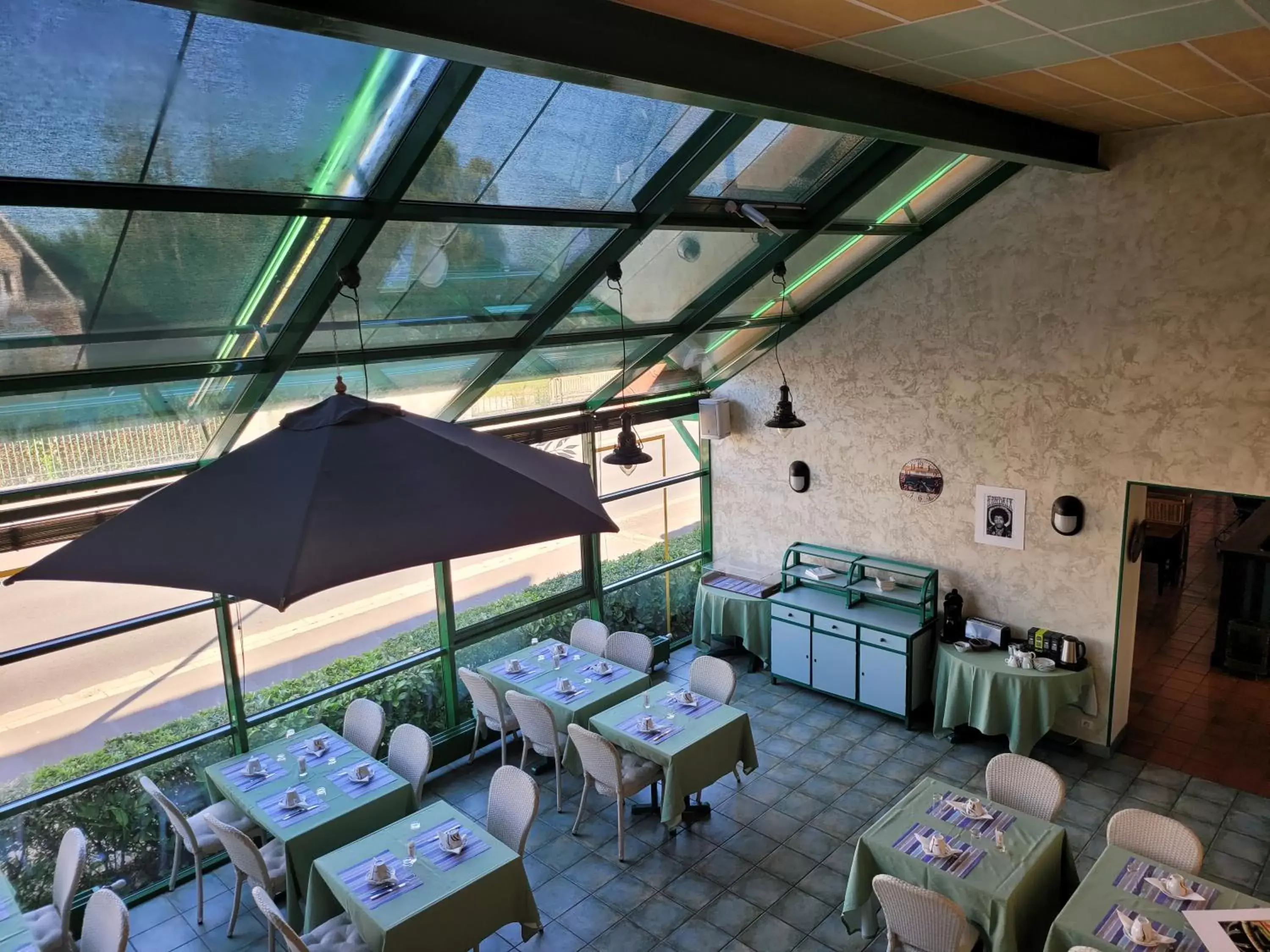 Restaurant/Places to Eat in L'AUBERGE DE L'OLIVE