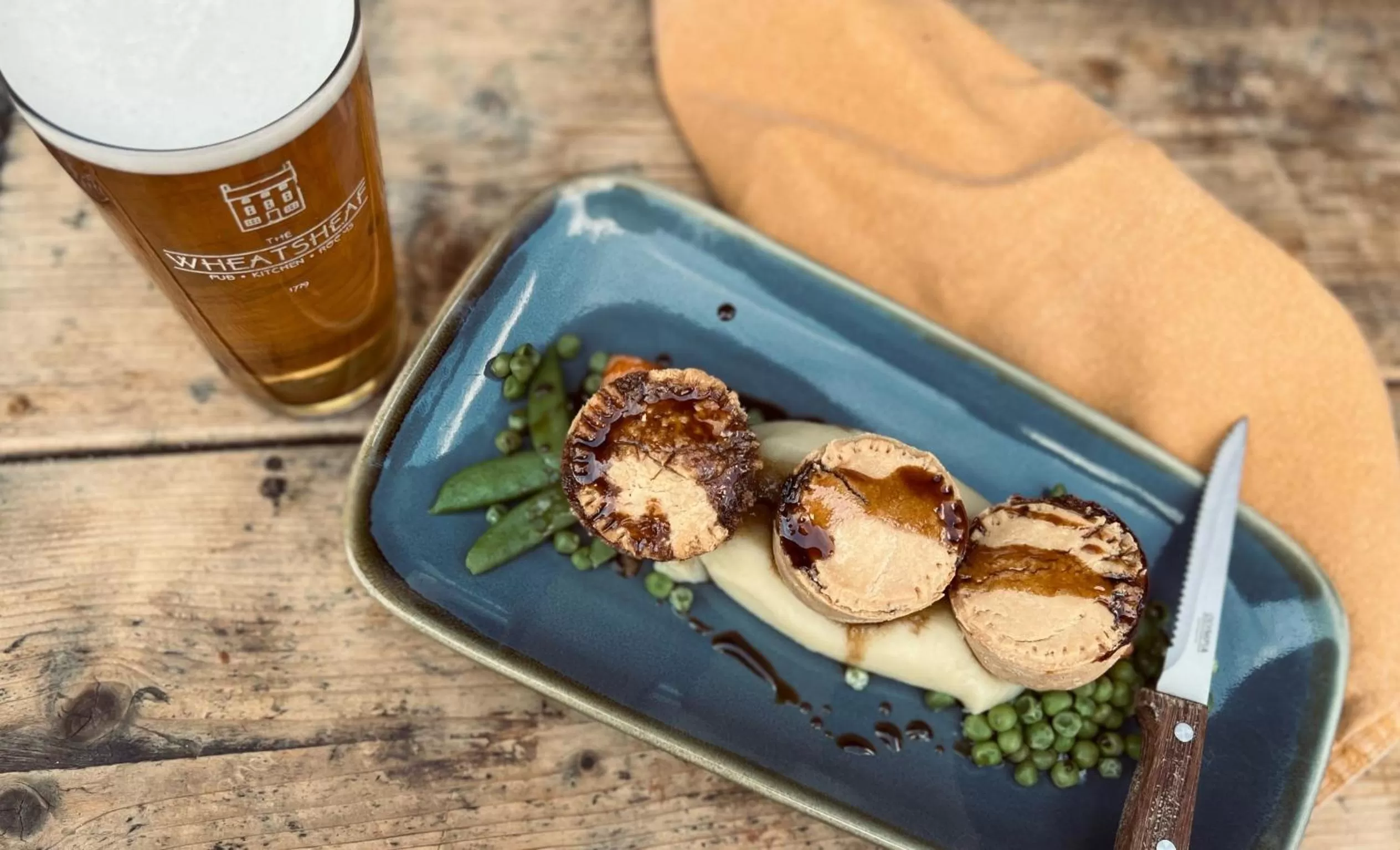 The Wheatsheaf Pub, Kitchen & Rooms