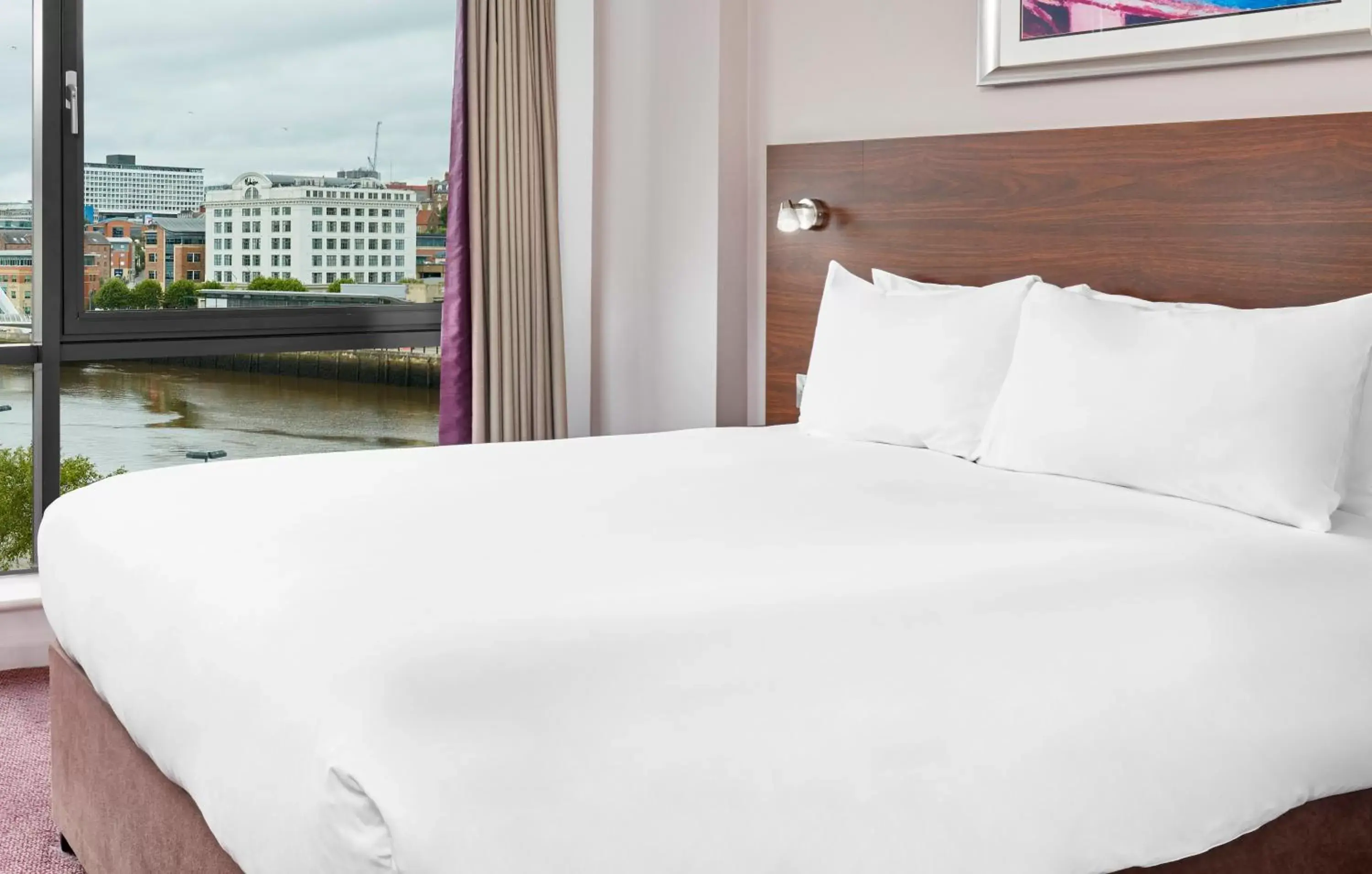 Superior Double Room in Leonardo Hotel Newcastle Quayside - Formerly Jurys Inn