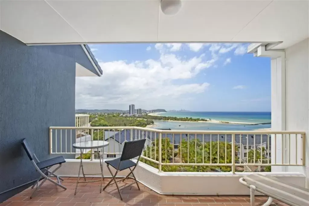 Balcony/Terrace in The Hill Apartments Currumbin Beach