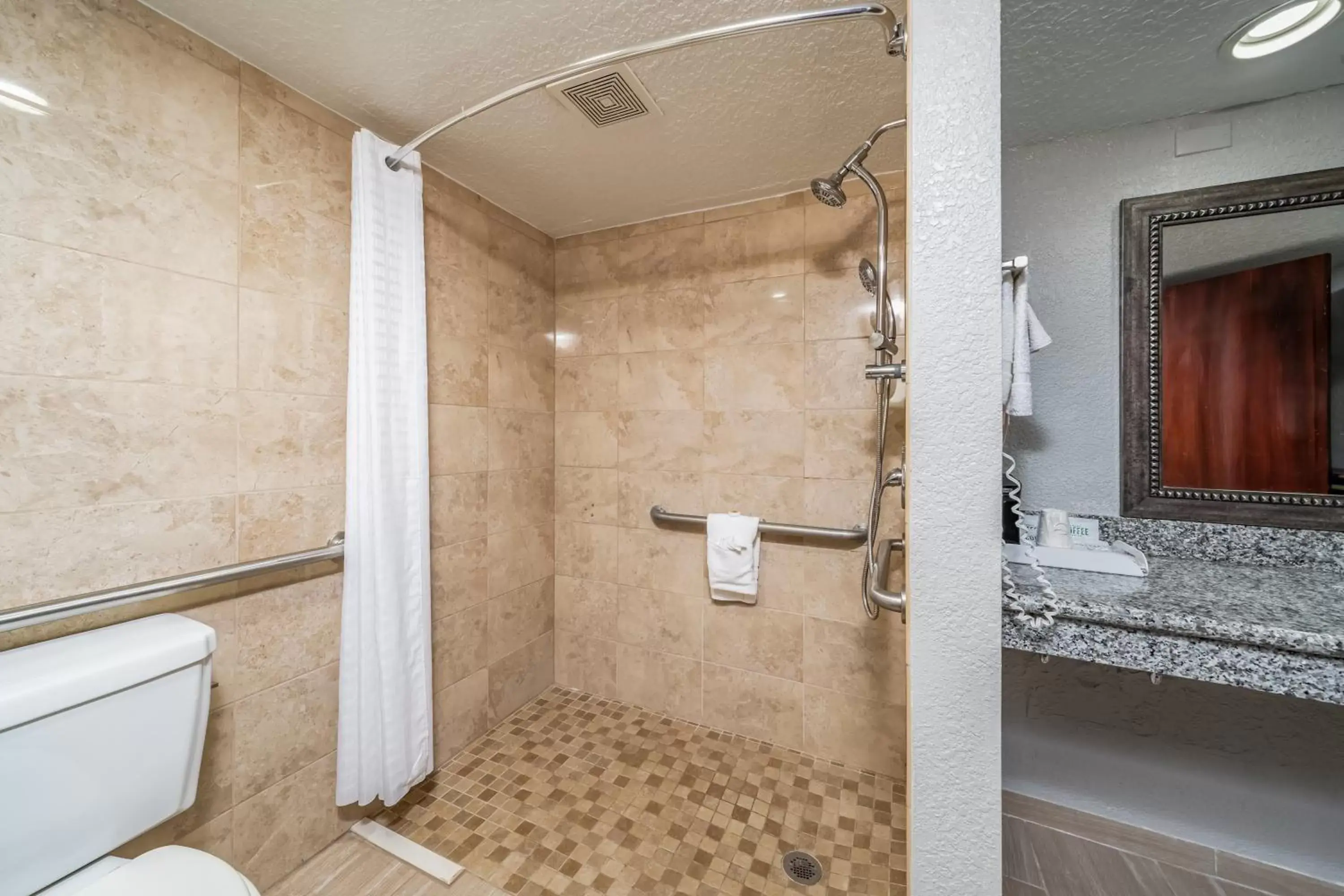 Bathroom in GatorTown Inn