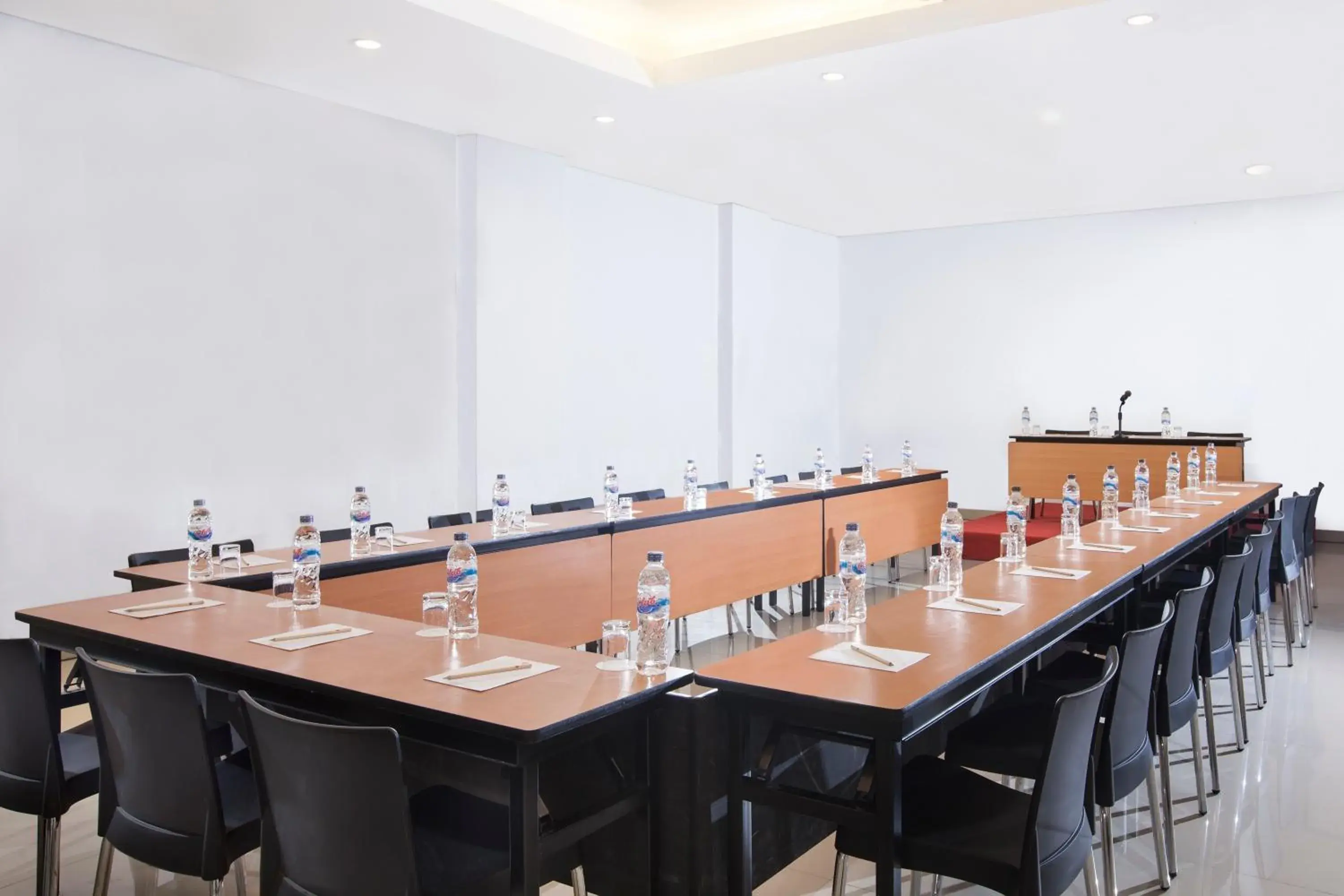 Meeting/conference room in Amaris Hotel Gorontalo