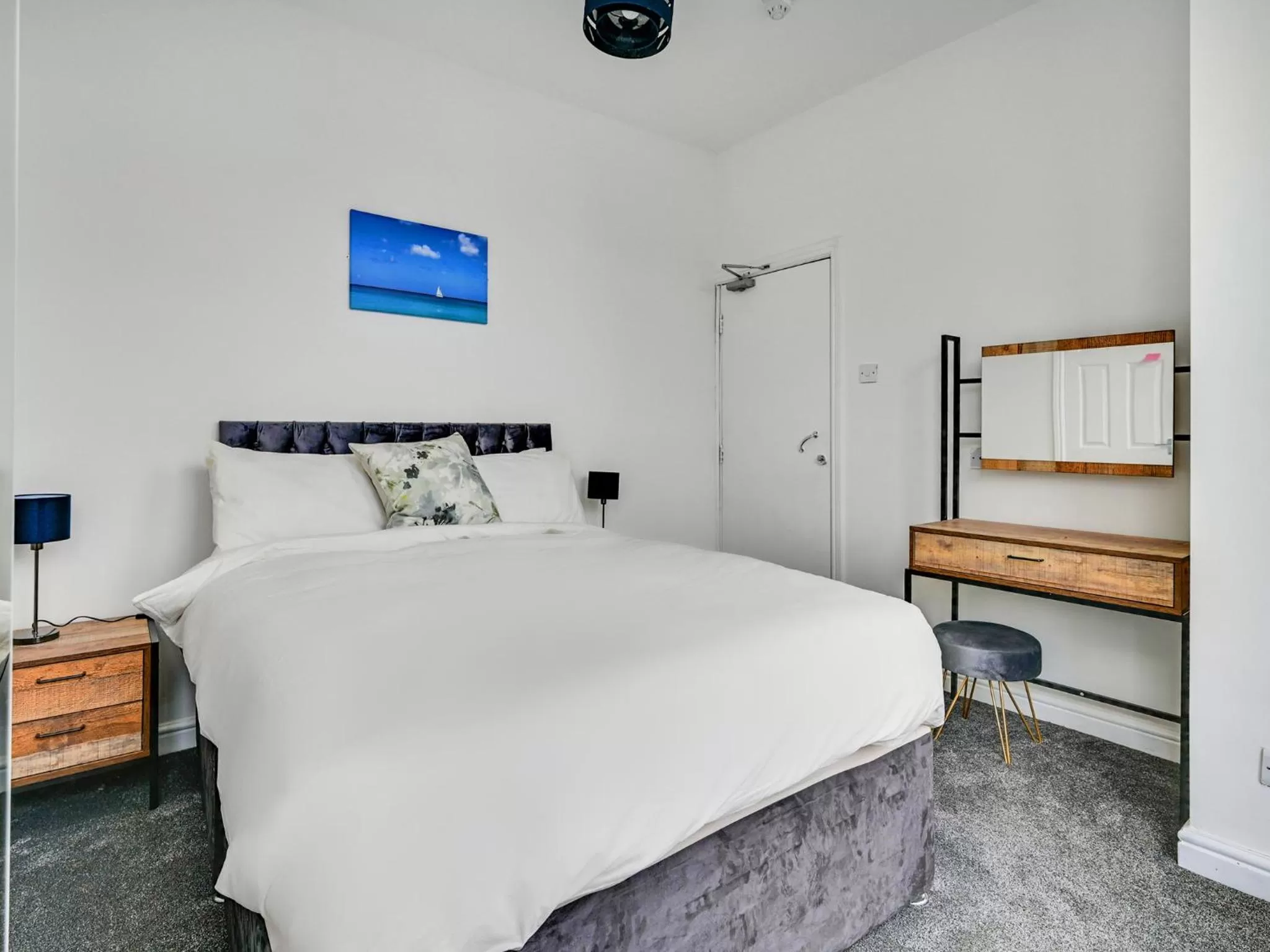 Bedroom in Albert View Rooms