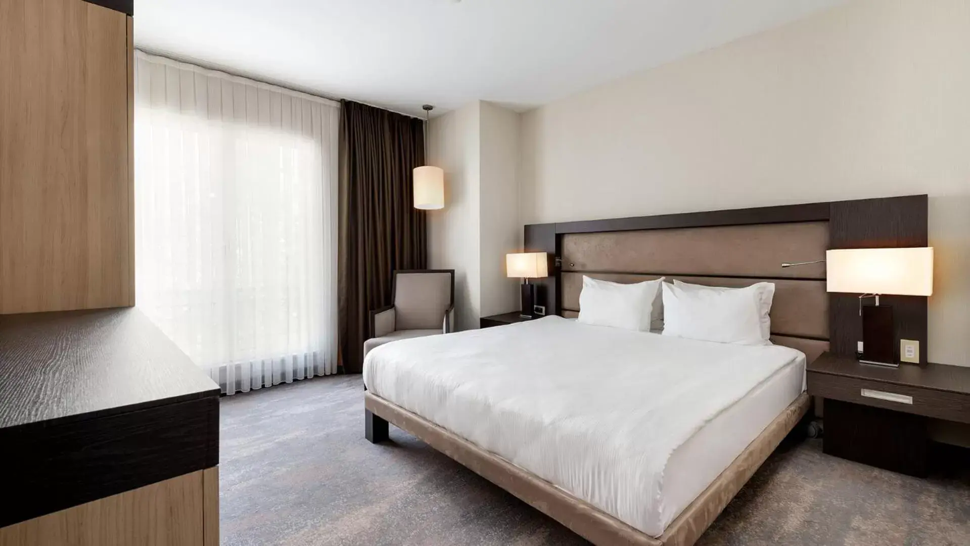 Bedroom, Bed in Ramada Plaza By Wyndham Istanbul City Center
