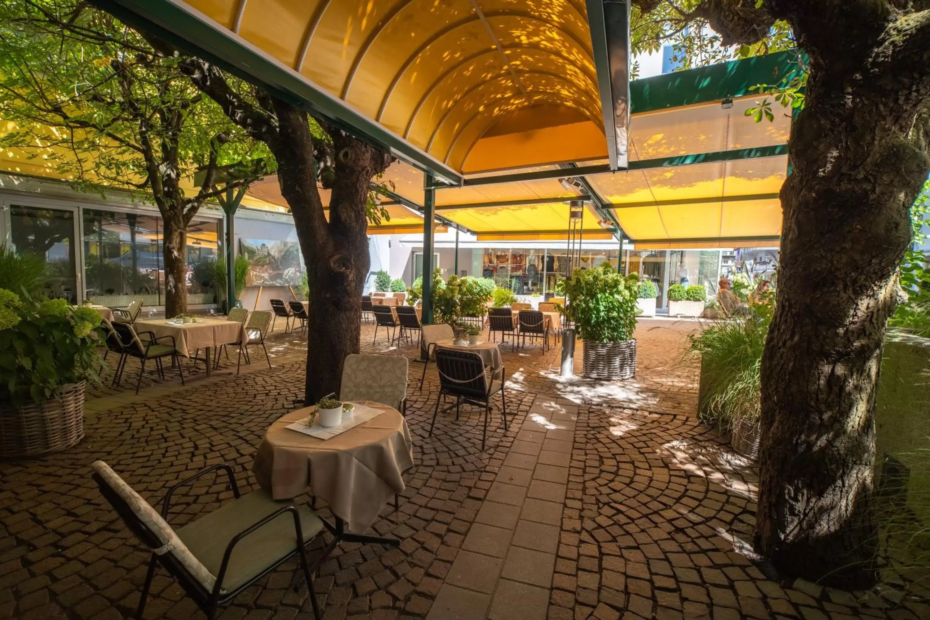 Patio, Restaurant/Places to Eat in Hotel Schrofenstein