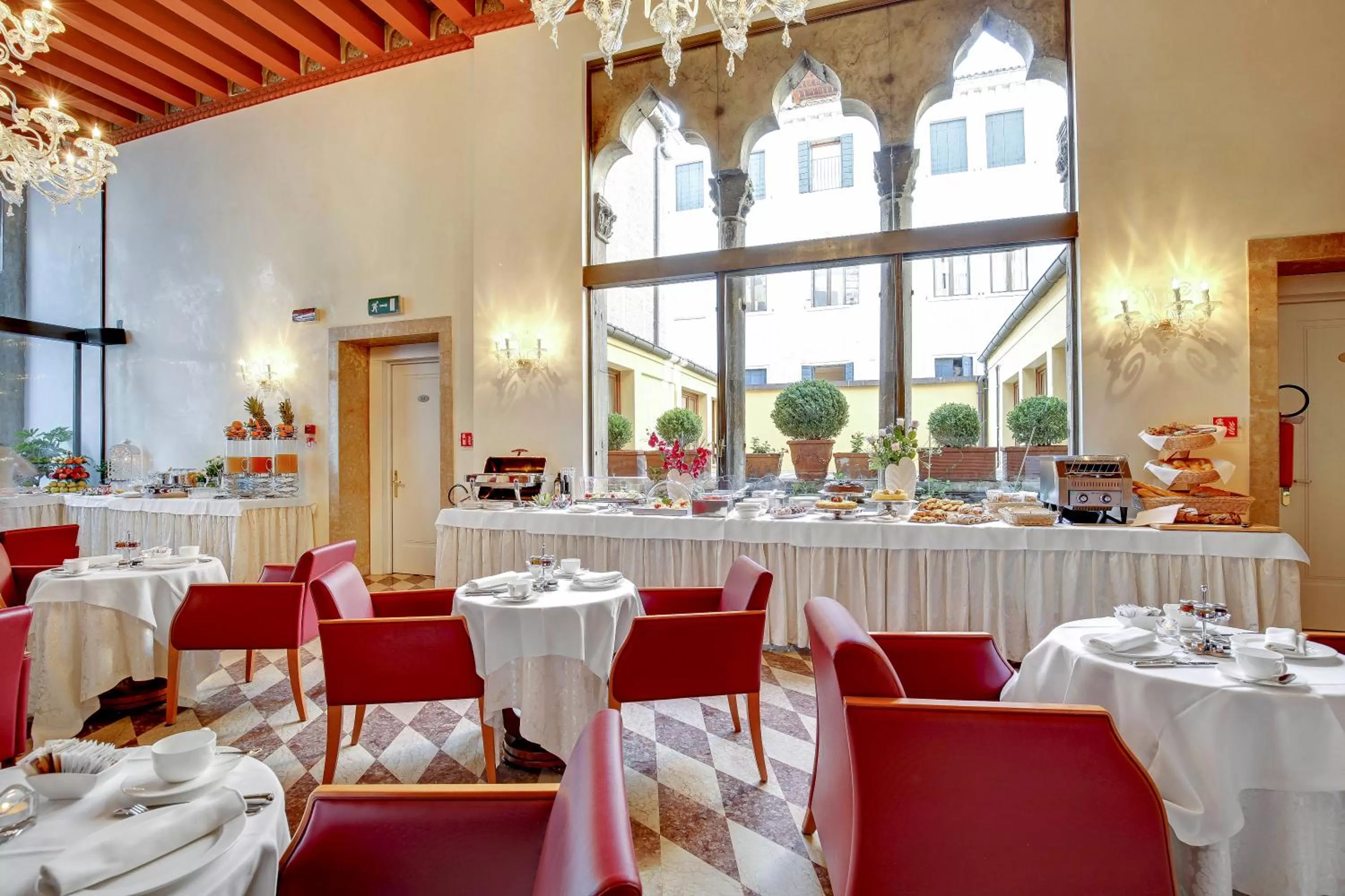 Lounge or bar in Hotel Donà Palace