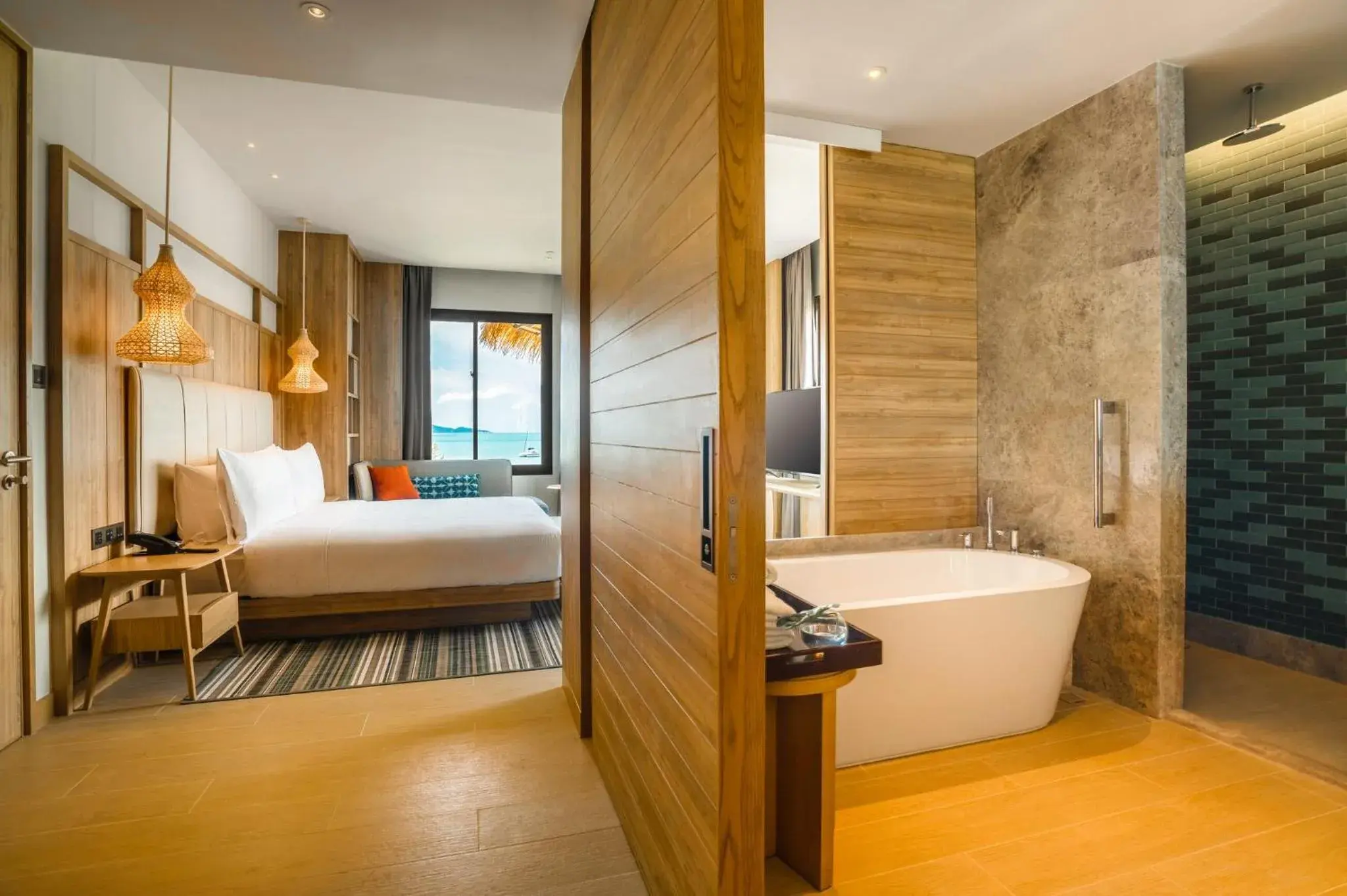 Bedroom, Bathroom in Holiday Inn Resort Samui Bophut Beach, an IHG Hotel