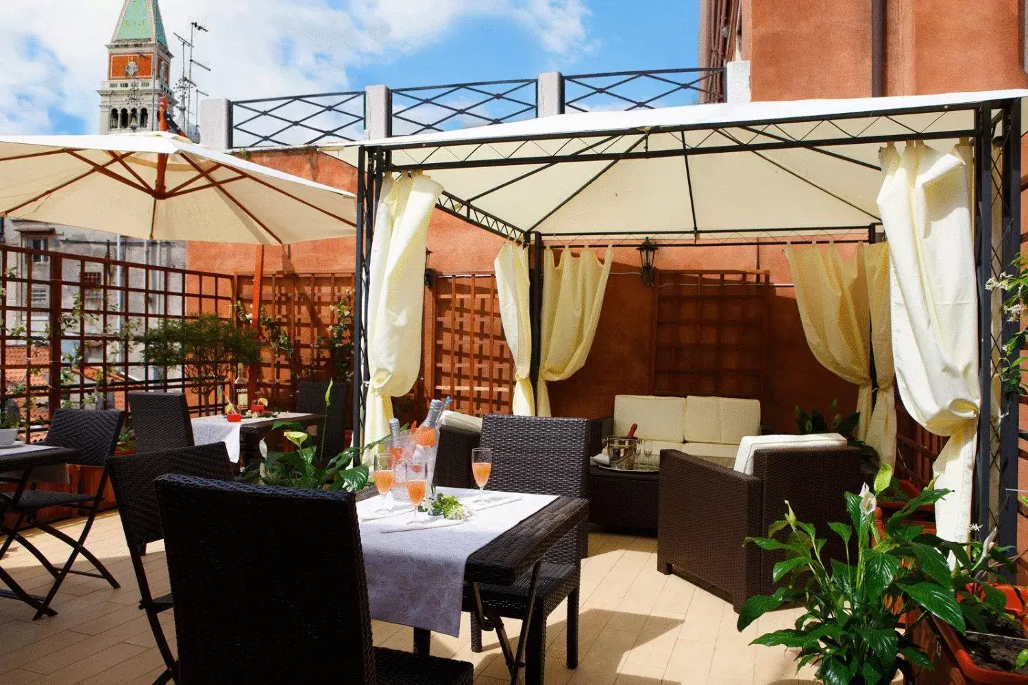 Balcony/Terrace, Restaurant/Places to Eat in Hotel Castello