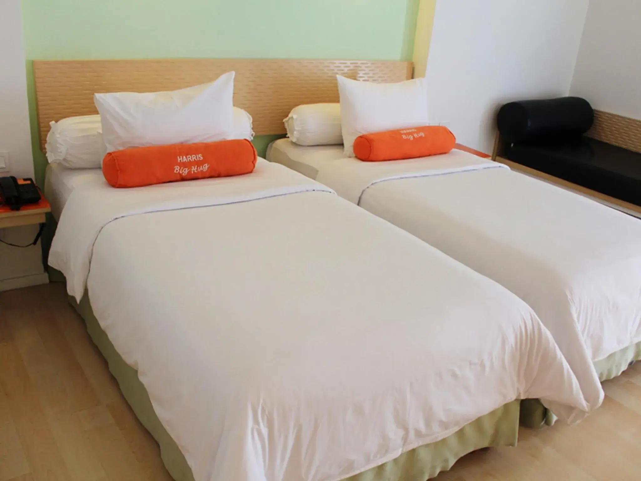 Bed in Harris Hotel Sentul City Bogor