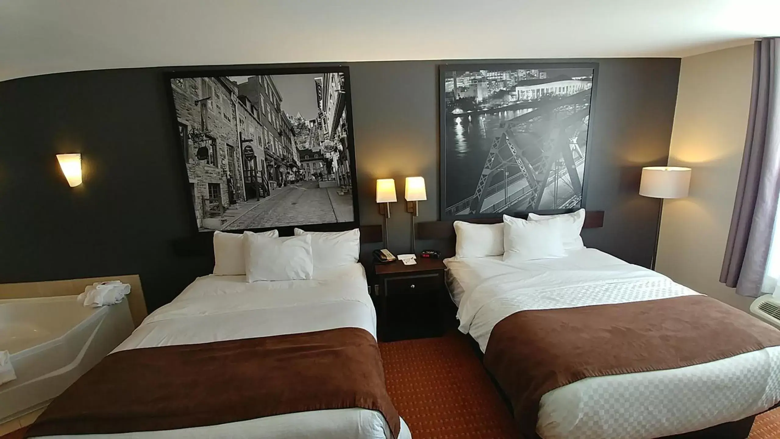 Bedroom, Bed in Super 8 by Wyndham Quebec City