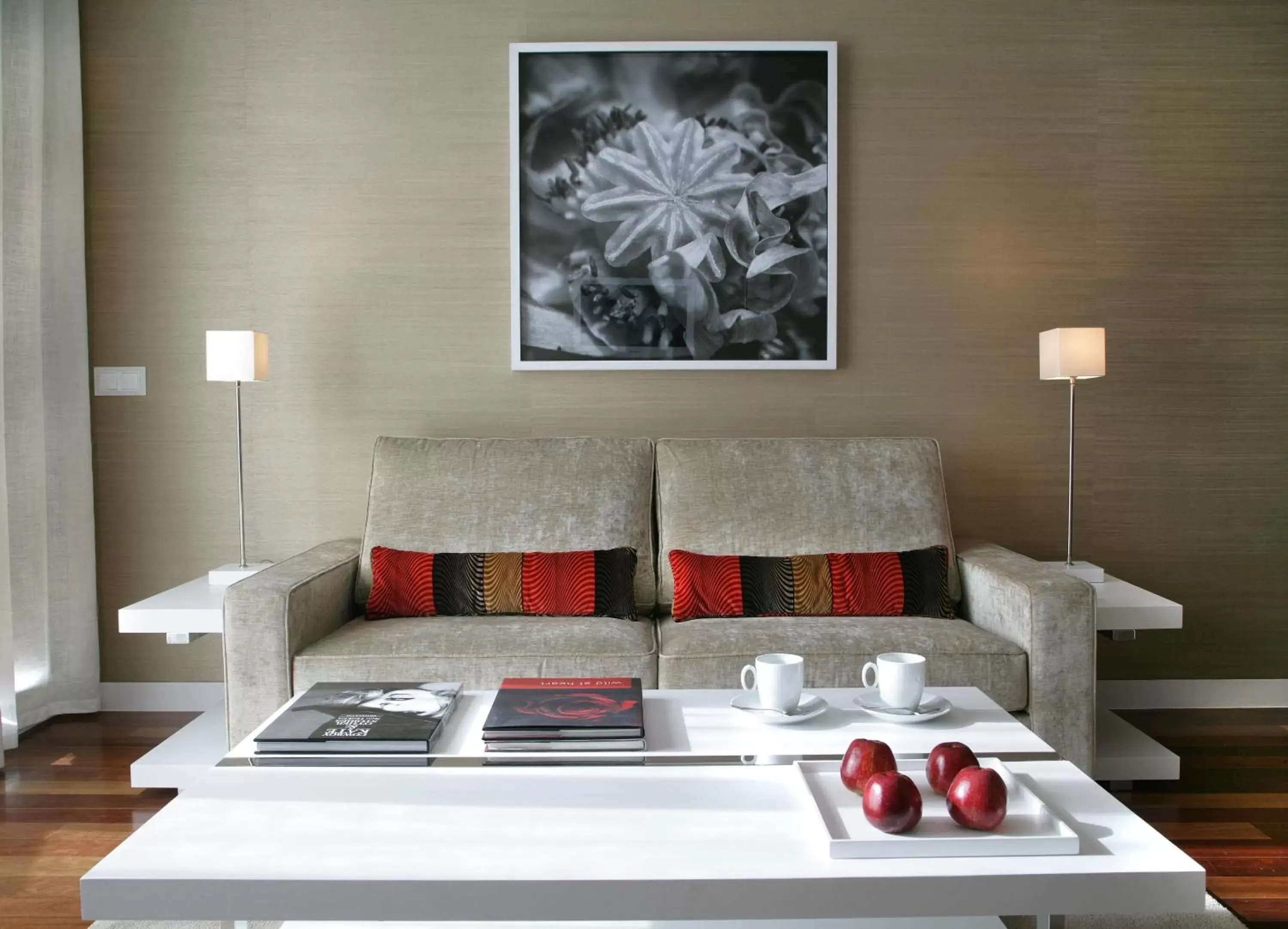 Living room, Restaurant/Places to Eat in M'Ar De Ar Aqueduto