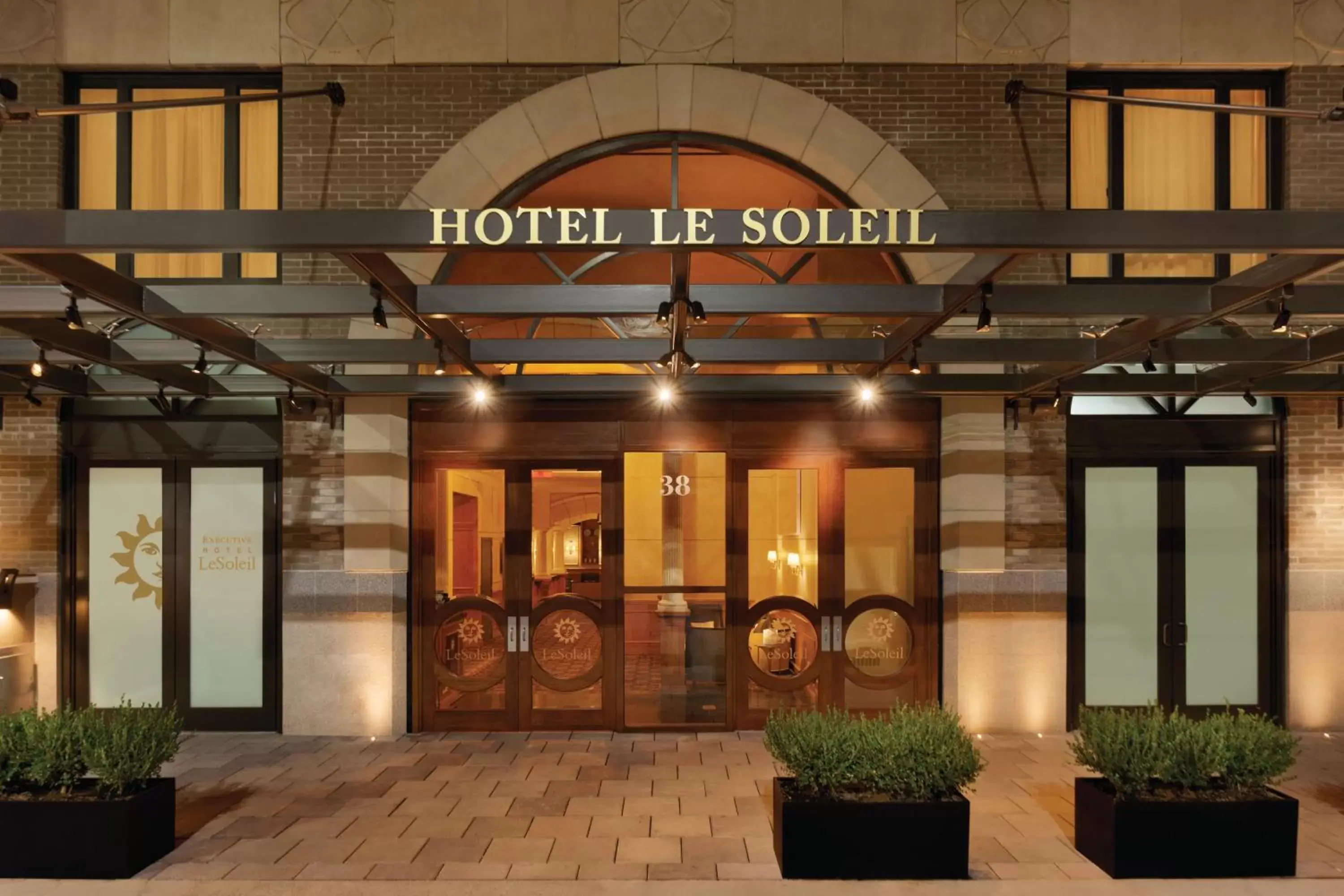 Facade/entrance in Executive Hotel Le Soleil New York Facade/entrance in Executive Hotel Le Soleil New York