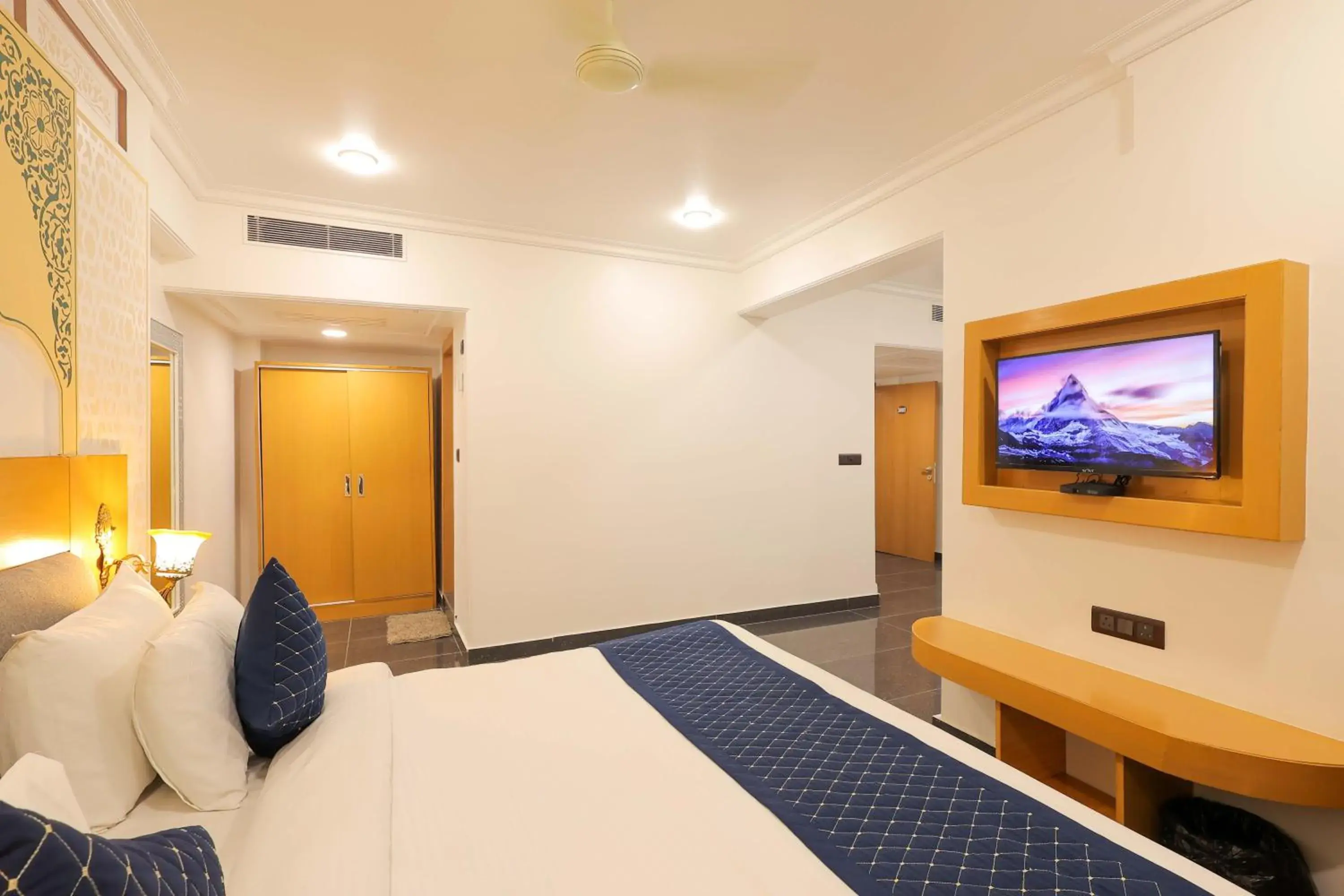 TV/Entertainment Center in Hotel Ganga Ratan