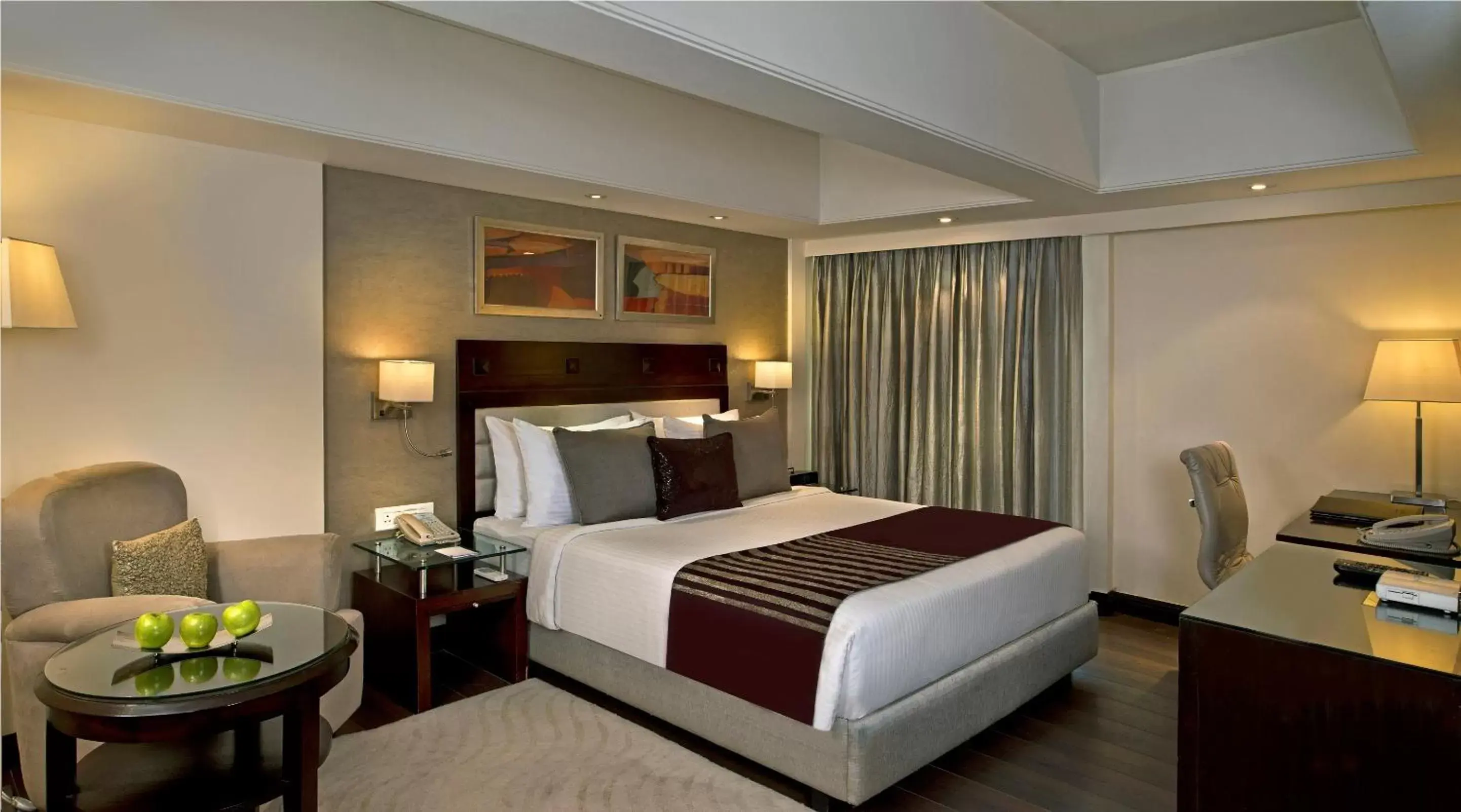 Bedroom, Bed in Fortune Park, Ahmedabad - Member ITC Hotels' Group Bedroom, Bed in Fortune Park, Ahmedabad - Member ITC Hotels' Group